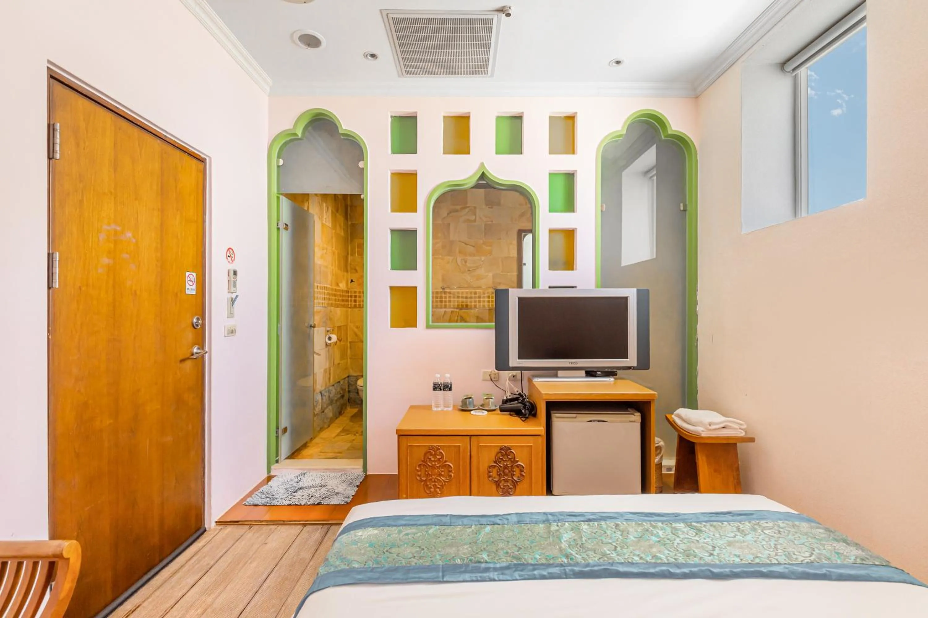 Photo of the whole room, Bed in Golden Ocean Azure Hotel