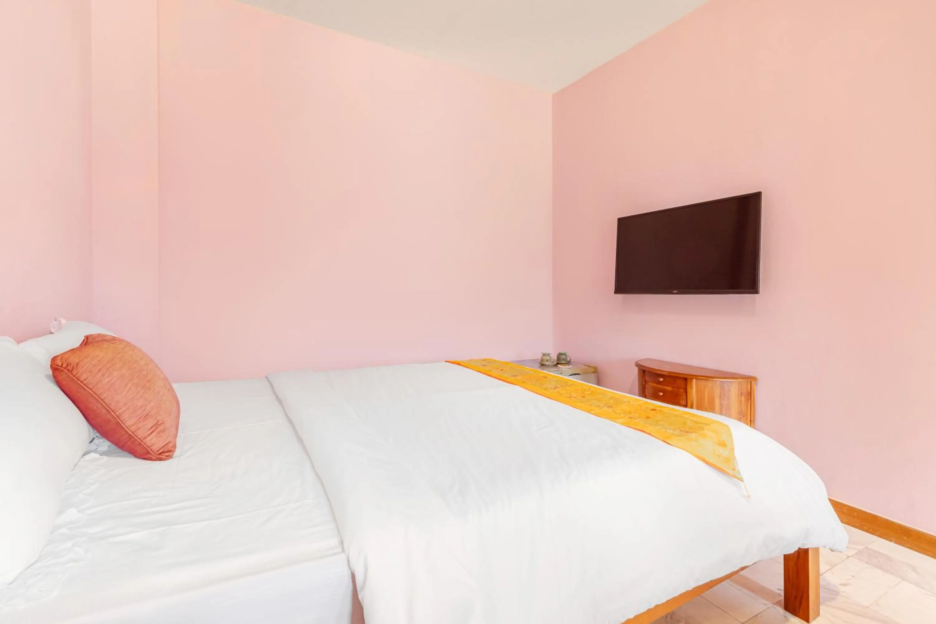 Photo of the whole room, Bed in Golden Ocean Azure Hotel