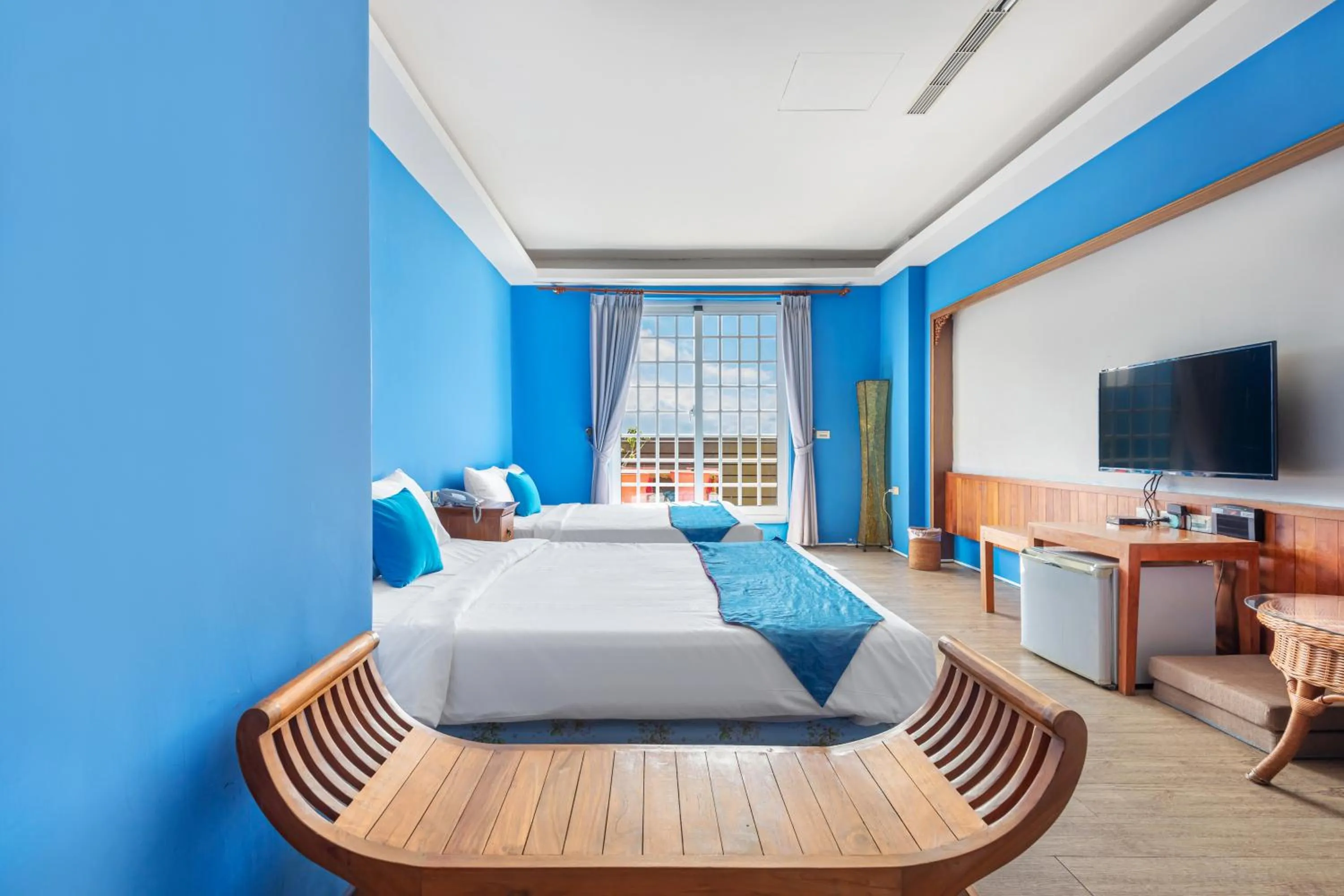 Photo of the whole room, Bed in Golden Ocean Azure Hotel