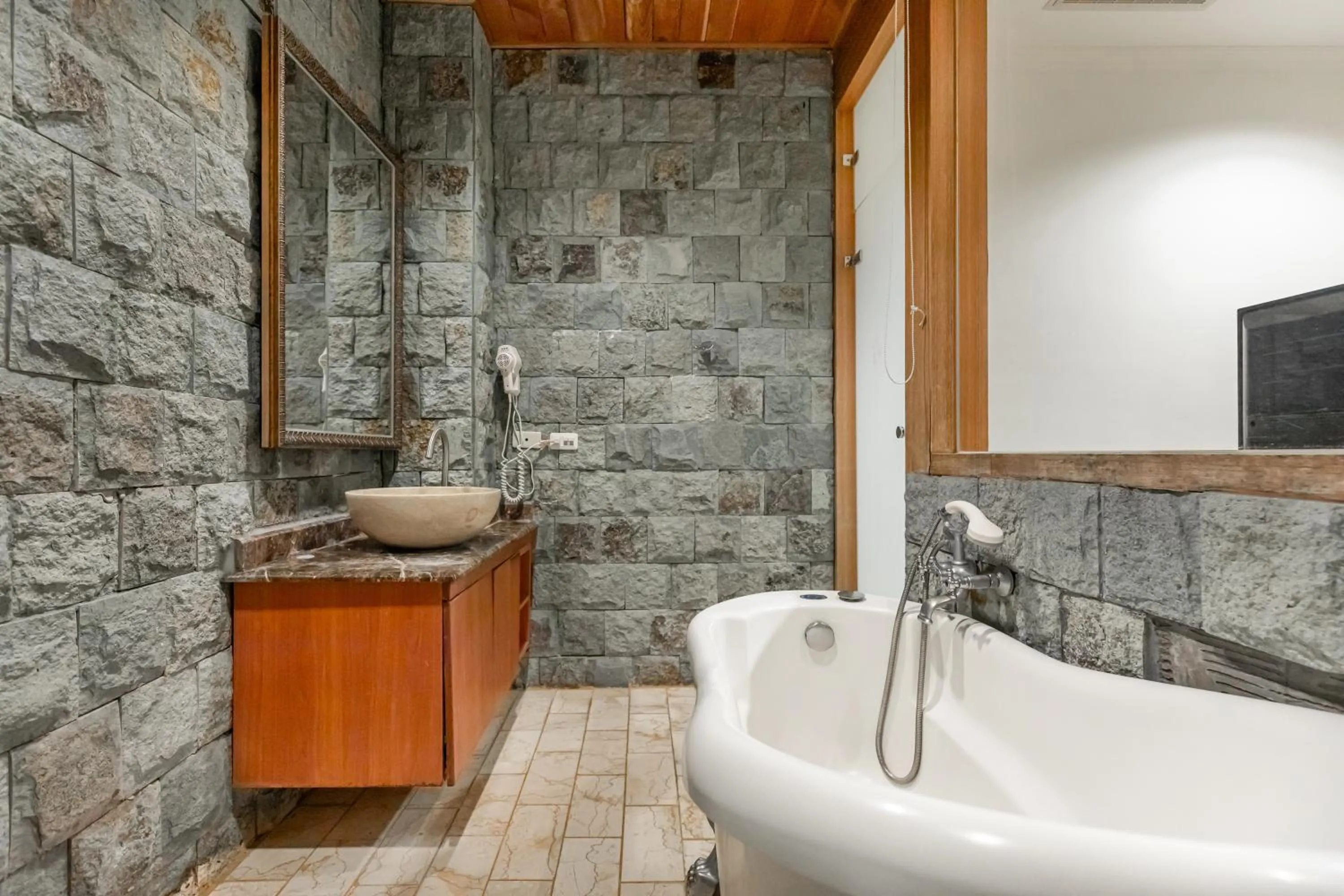 Bathroom in Golden Ocean Azure Hotel