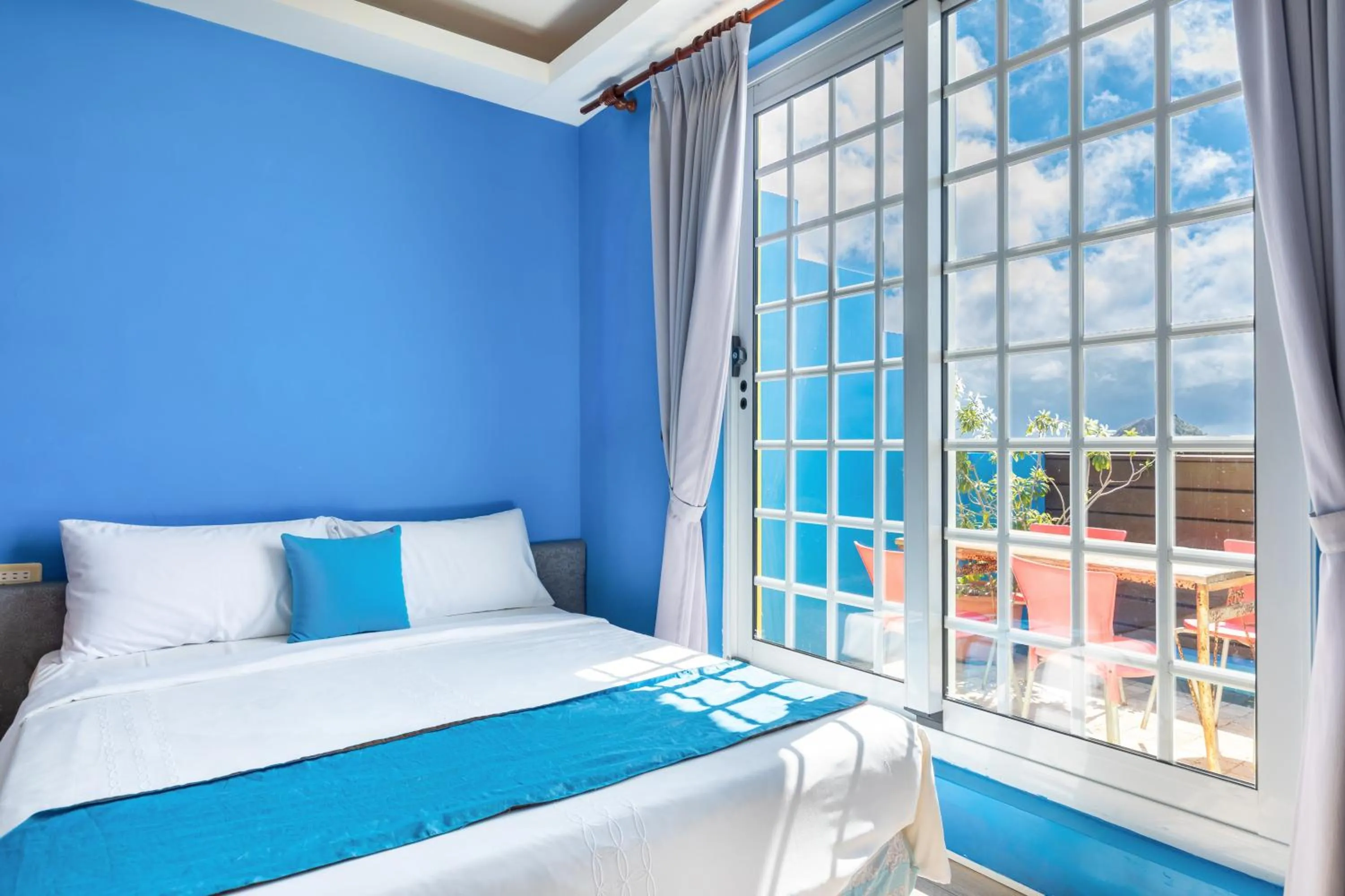 Photo of the whole room, Bed in Golden Ocean Azure Hotel