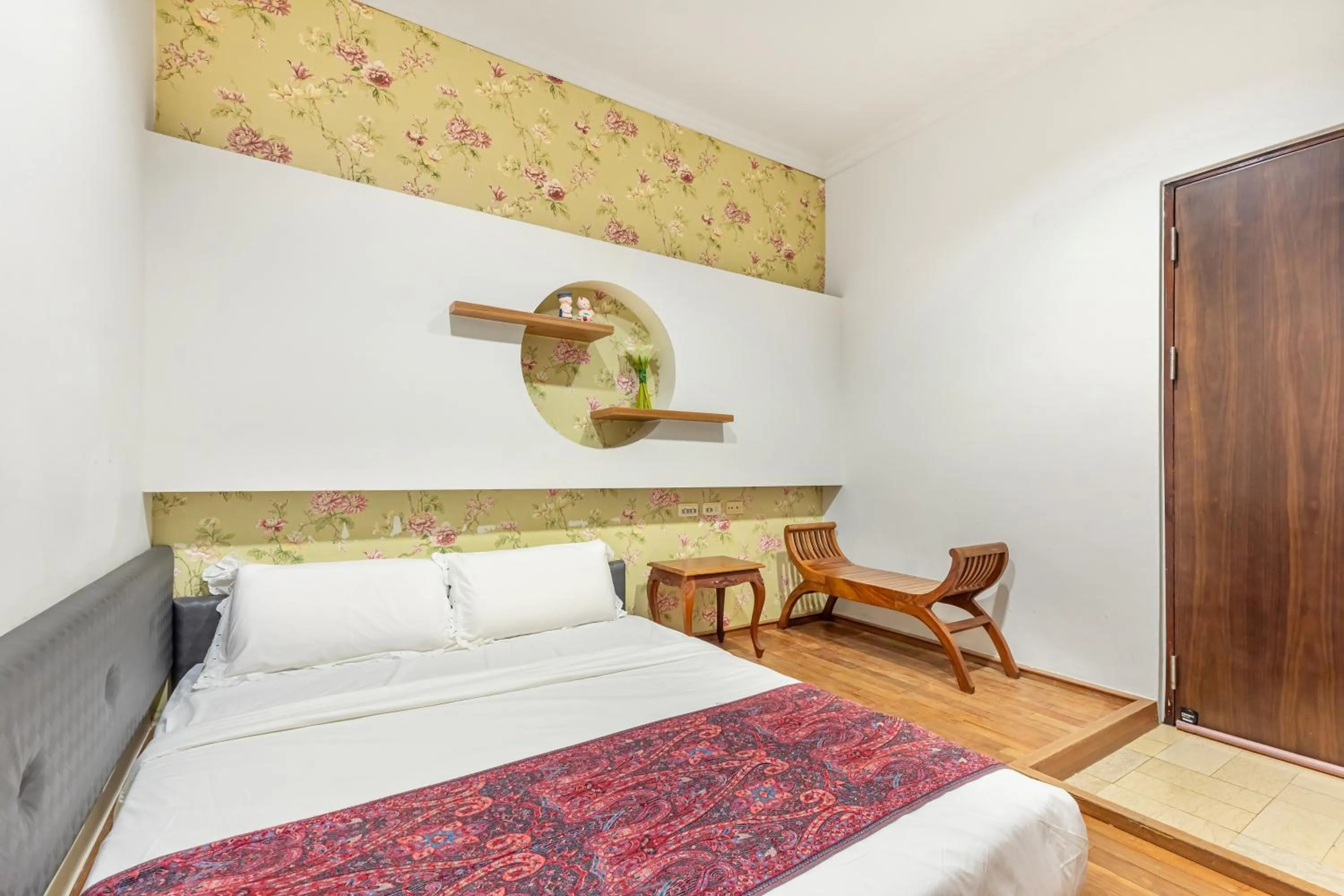 Photo of the whole room, Bed in Golden Ocean Azure Hotel