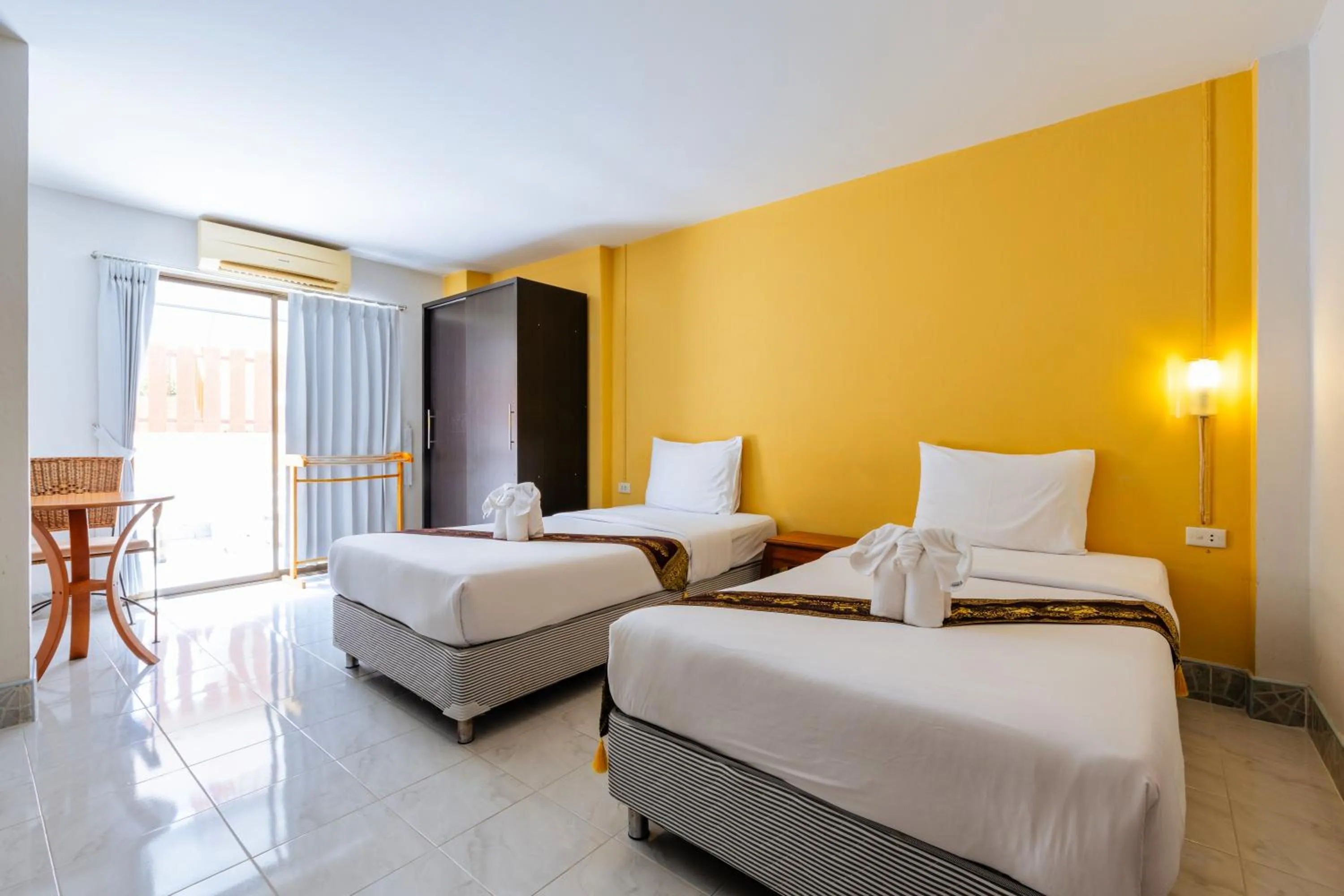 Bed in Hua Hin Star Hotel