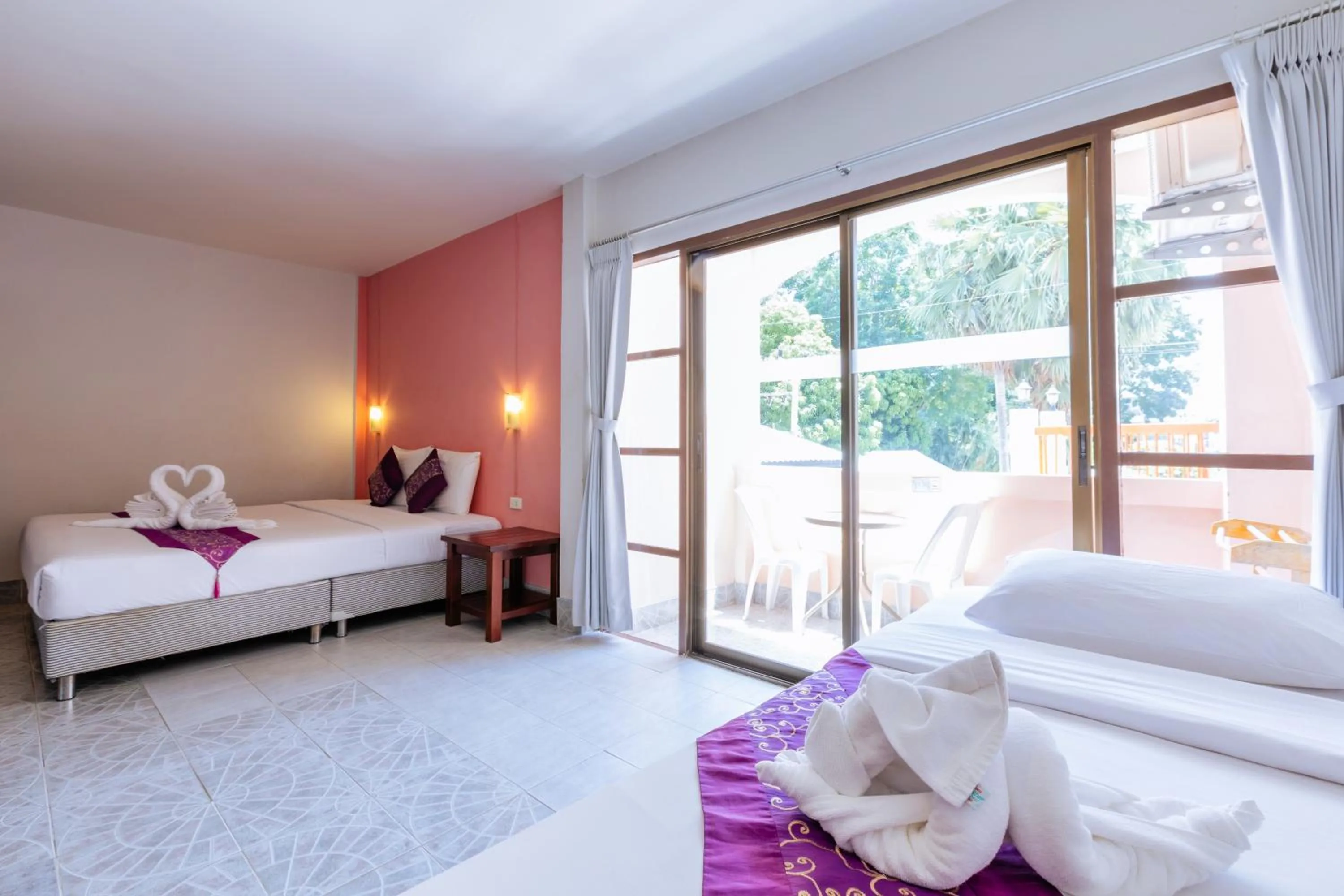 Bed in Hua Hin Star Hotel