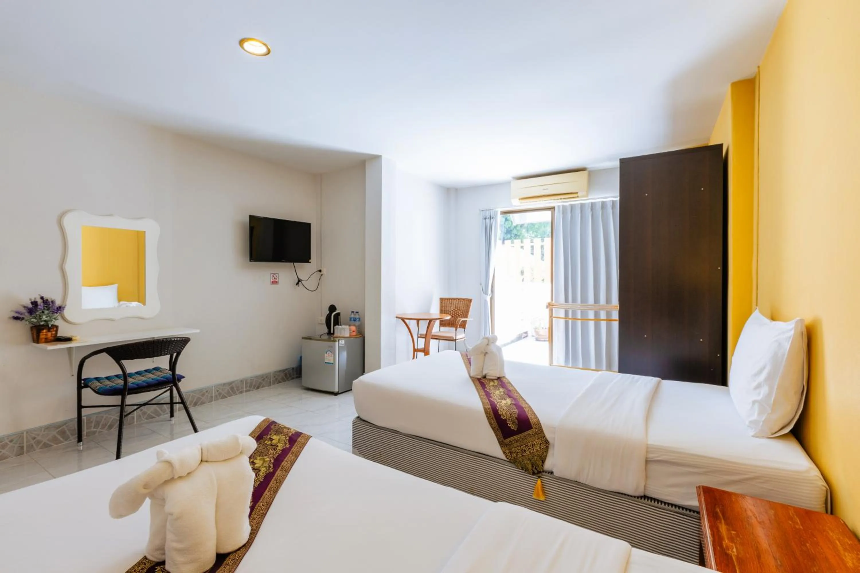 Bed in Hua Hin Star Hotel