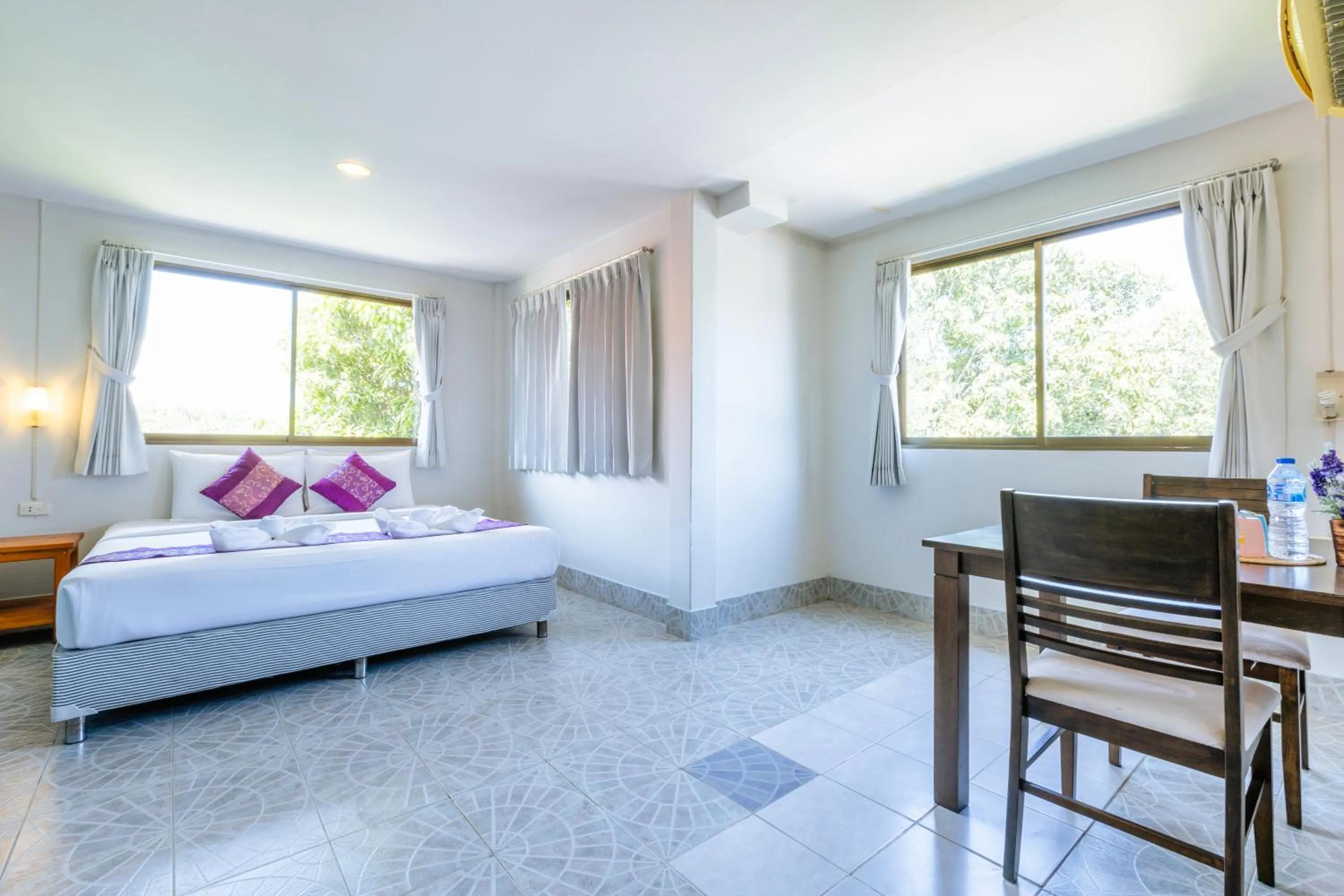 Bed in Hua Hin Star Hotel