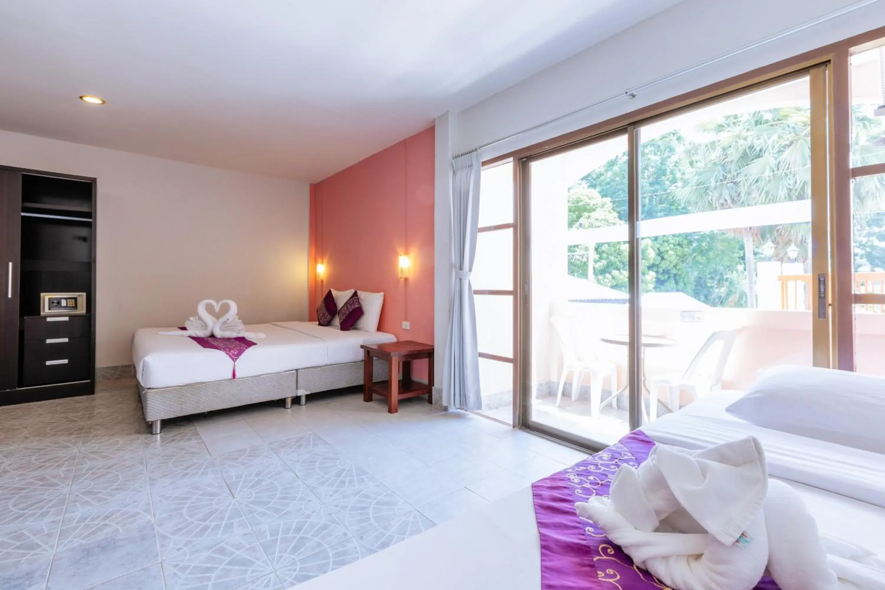 Triple Room with Balcony in Hua Hin Star Hotel Triple Room with Balcony in Hua Hin Star Hotel