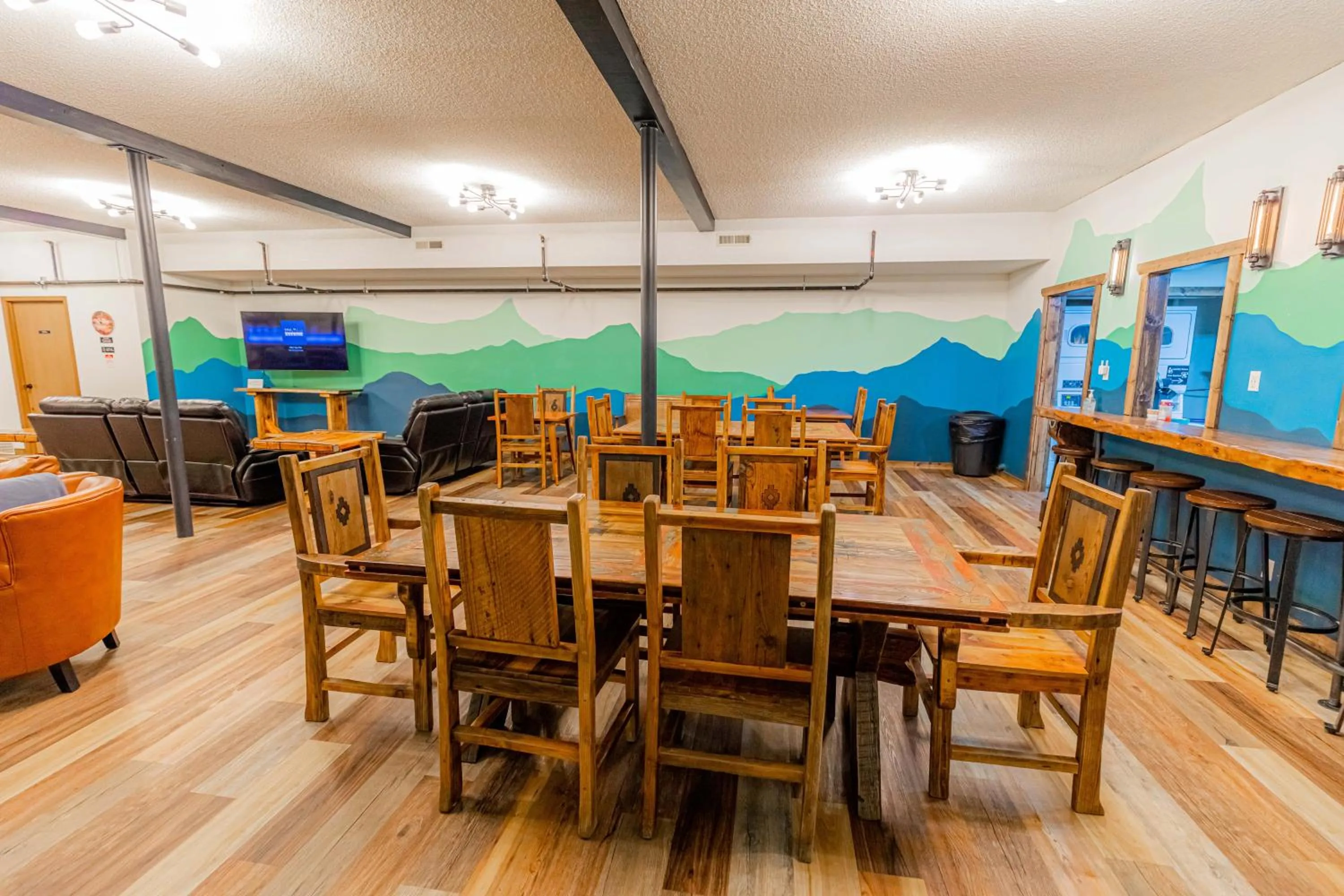 Property building in Pintler's Portal Hostel