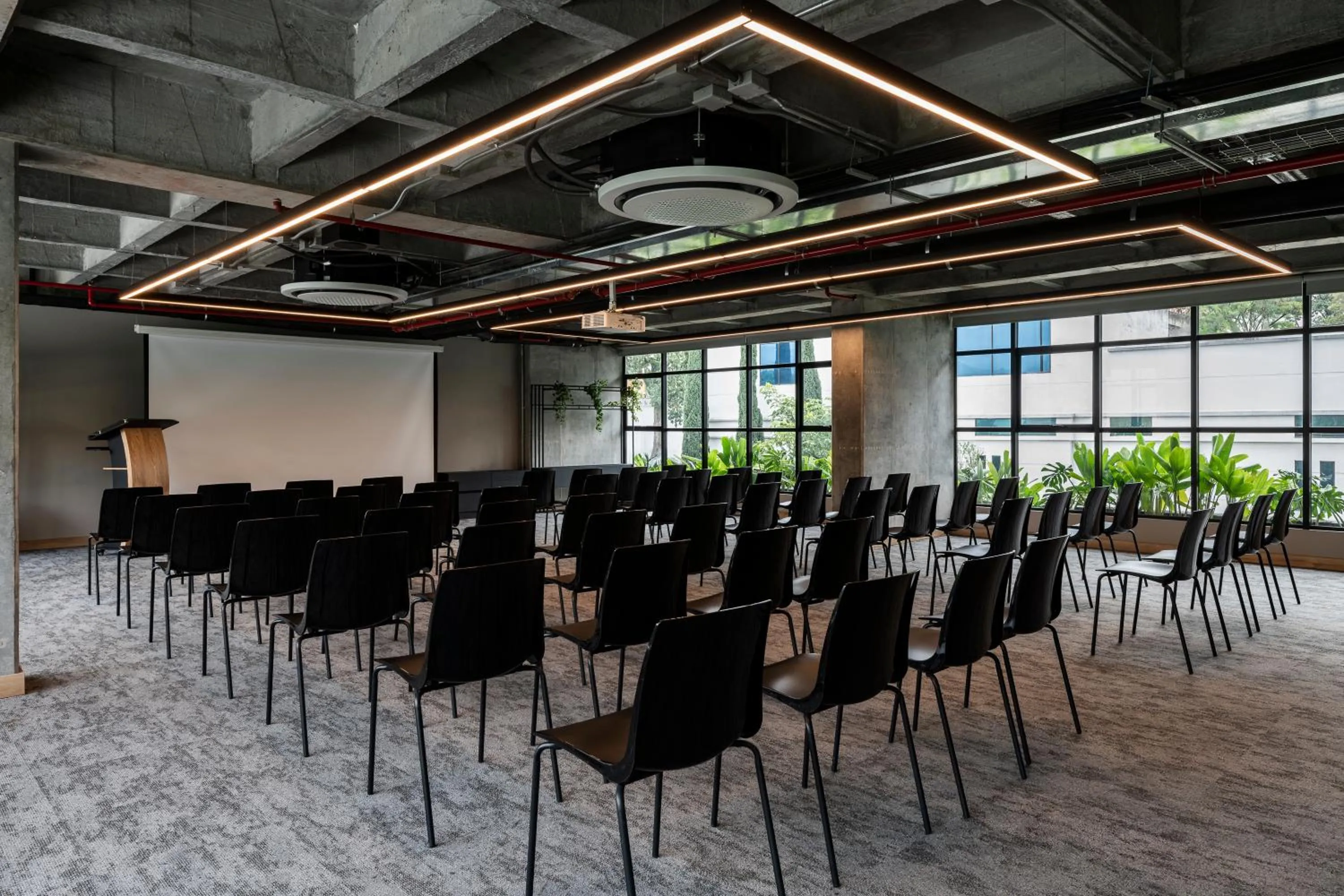 Lounge or bar in Faranda Collection Medellin, a Member of Radisson Individuals