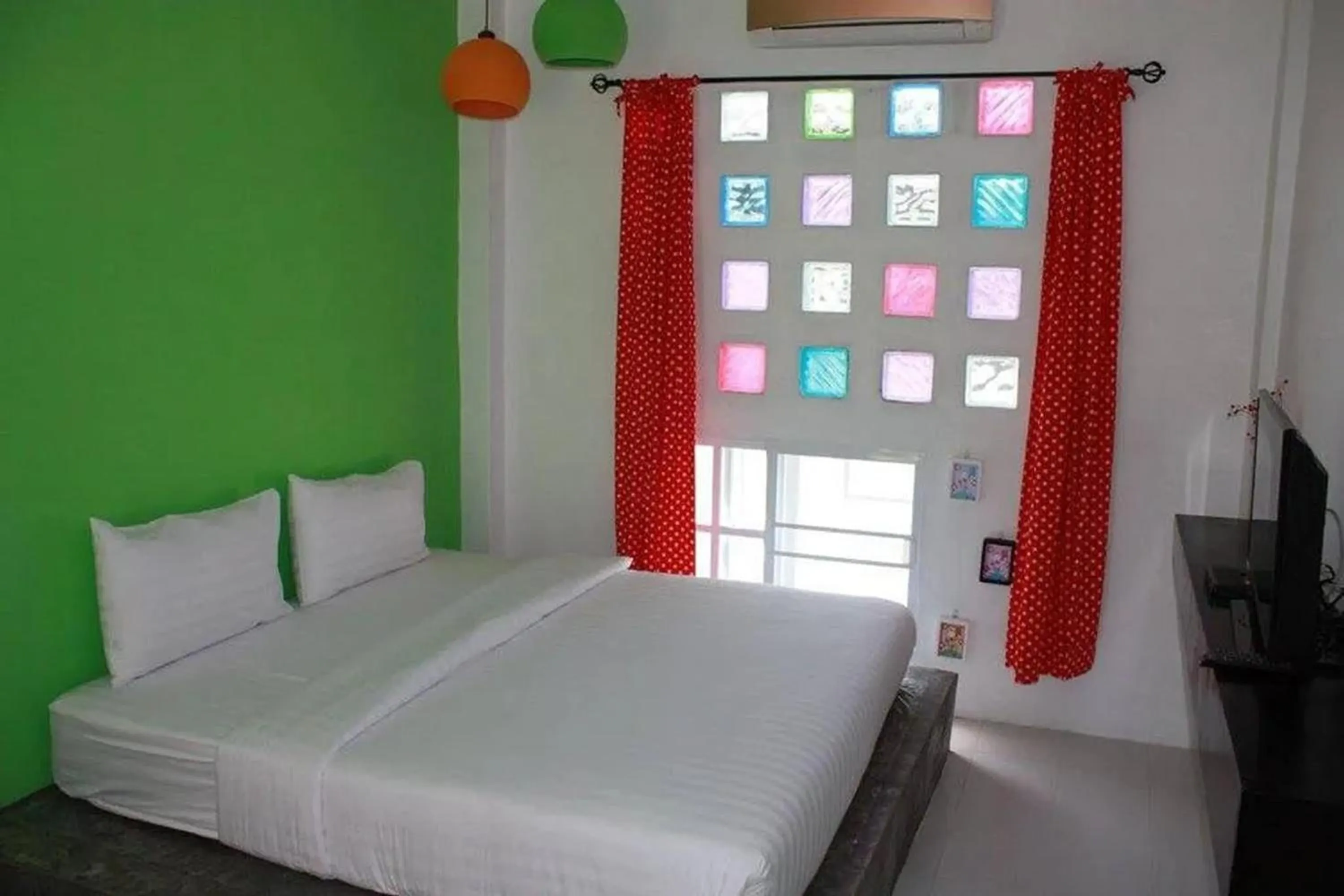 Bed in Na-Rak-O Resort