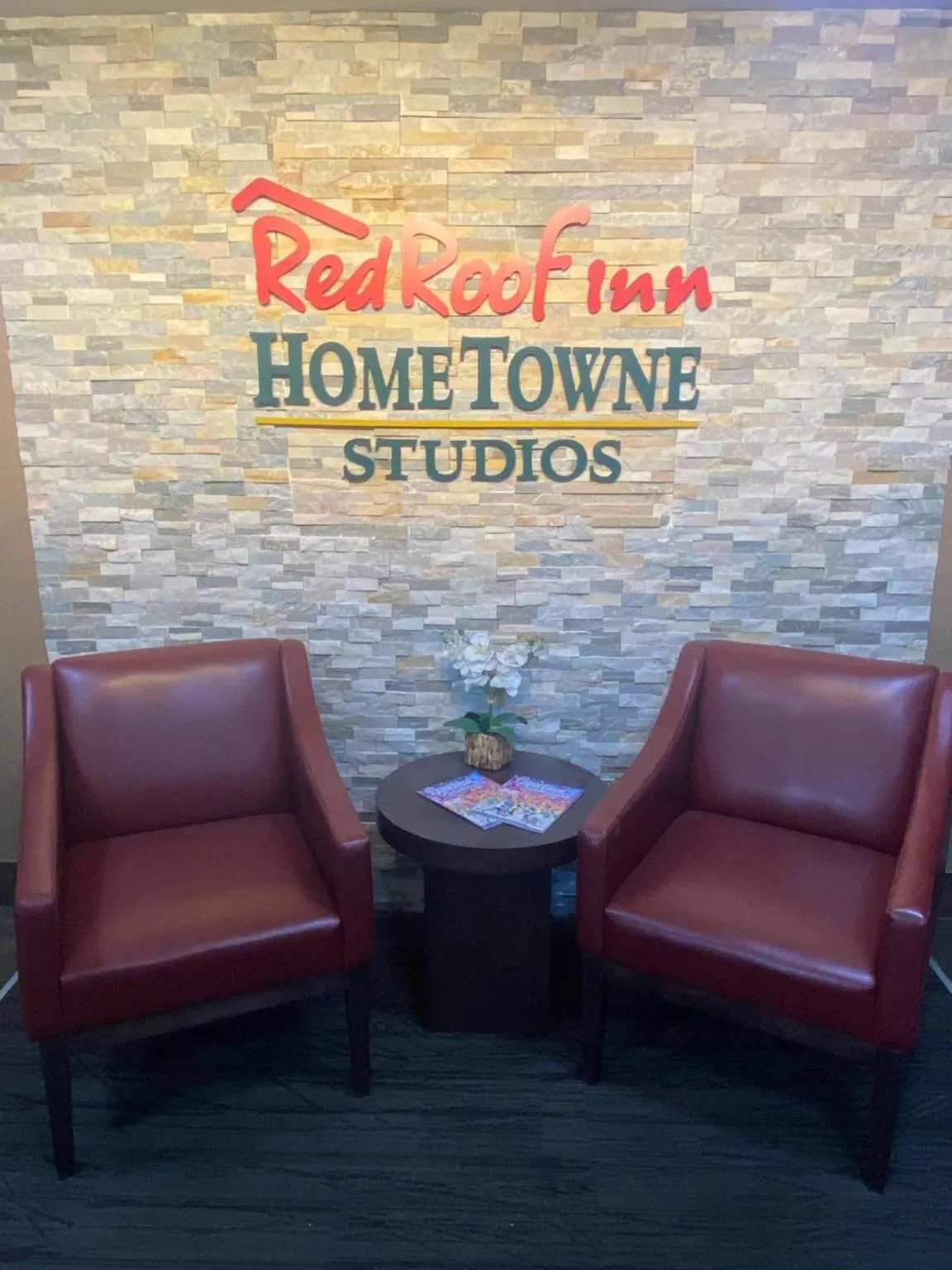Lobby or reception in HomeTowne Studios by Red Roof Prattville