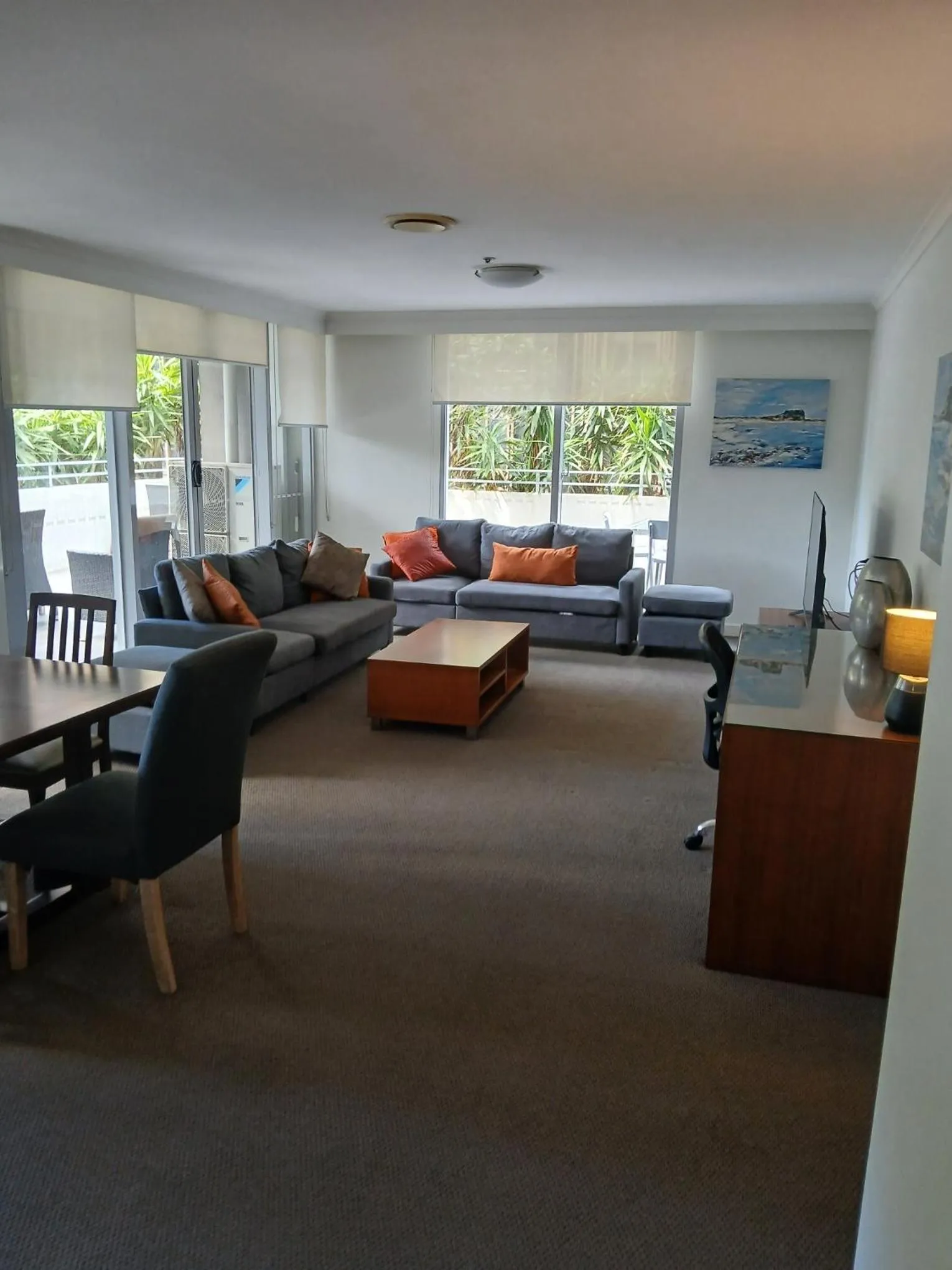 Living room in Newcastle Central Plaza Apartment Hotel Official