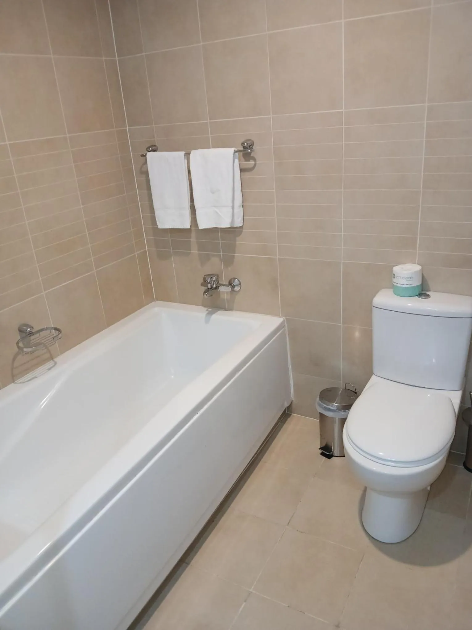 Bath in Newcastle Central Plaza Apartment Hotel Official