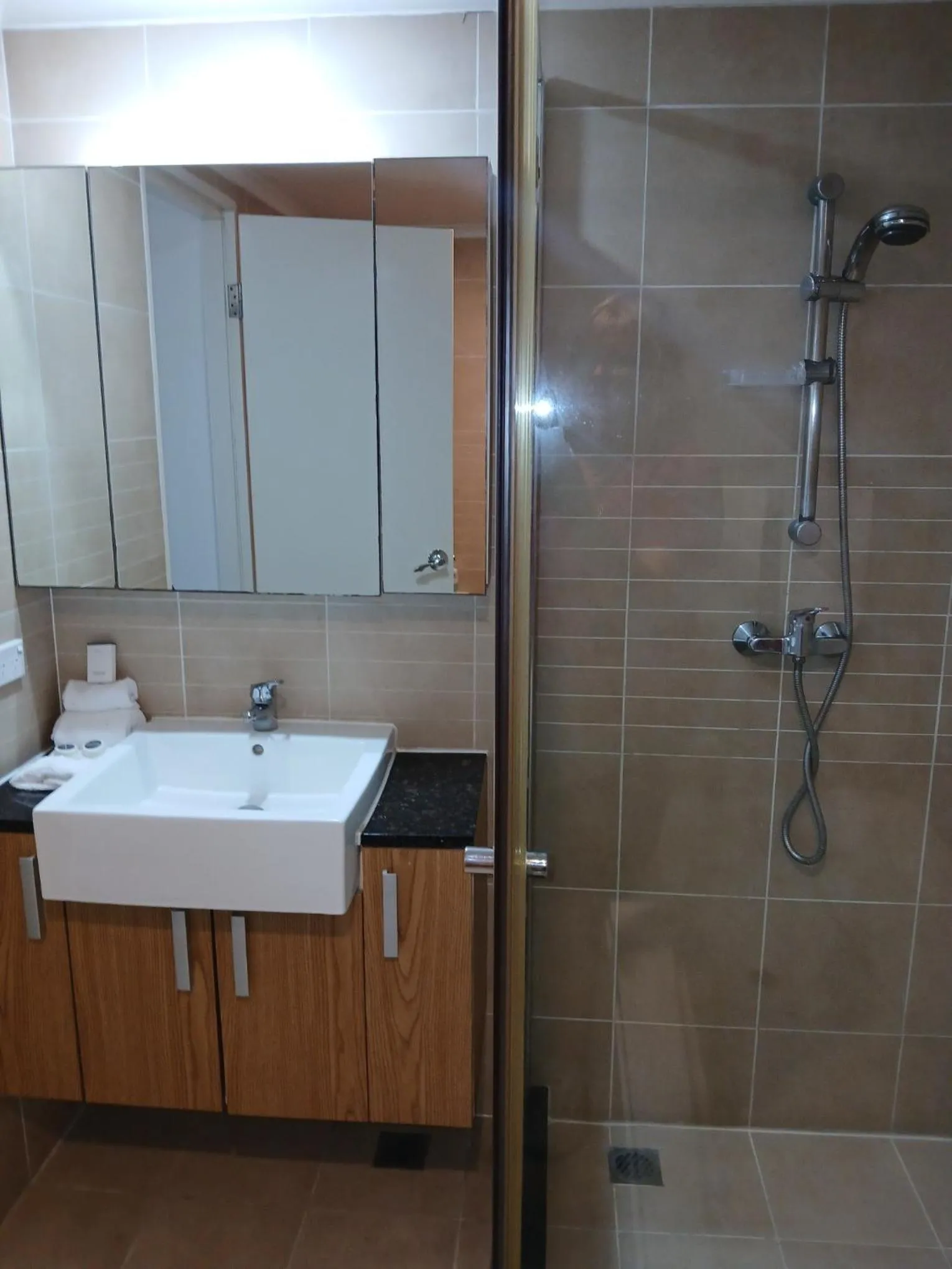 Bathroom in Newcastle Central Plaza Apartment Hotel Official