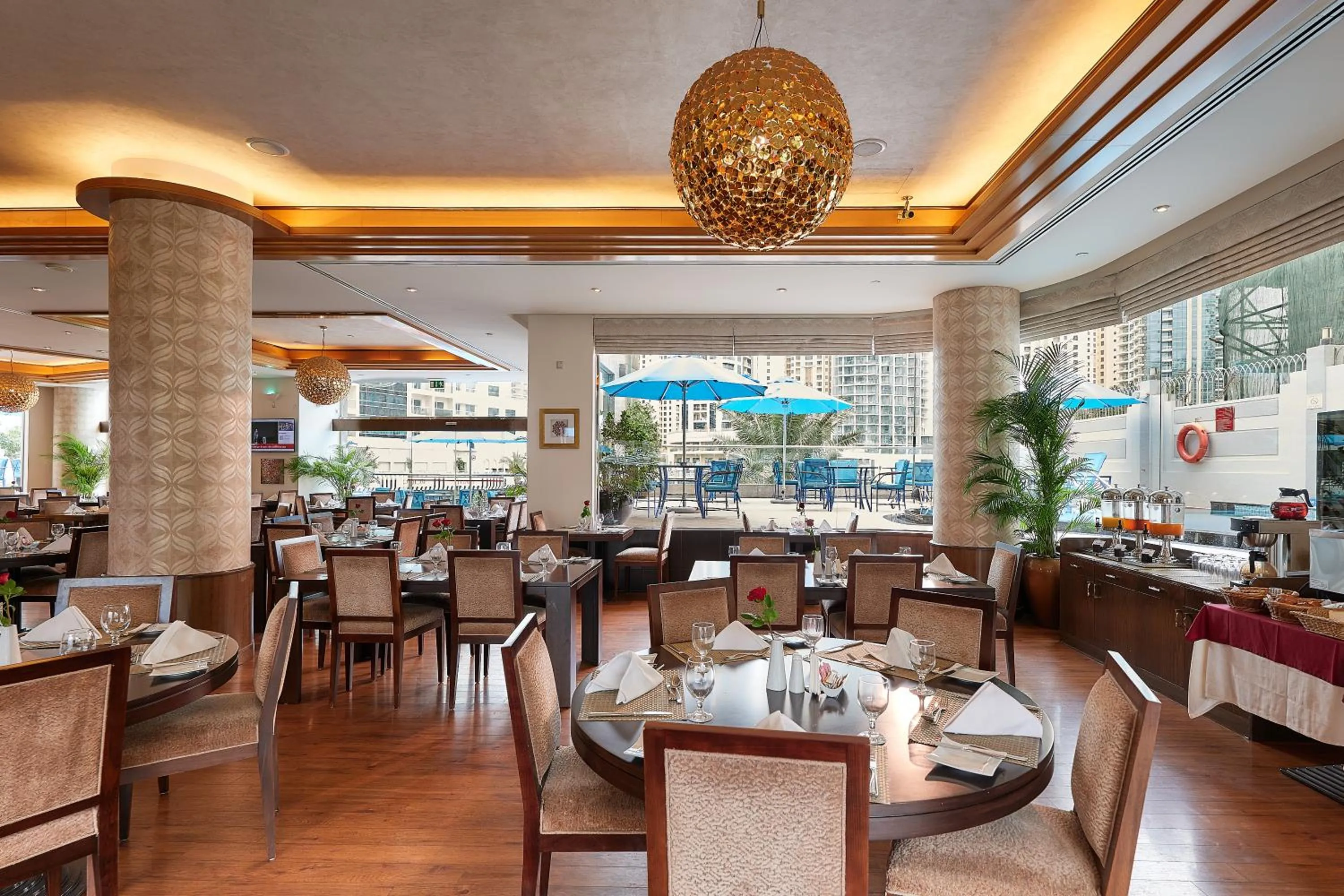 Restaurant/places to eat in City Premiere Marina Hotel Apartments