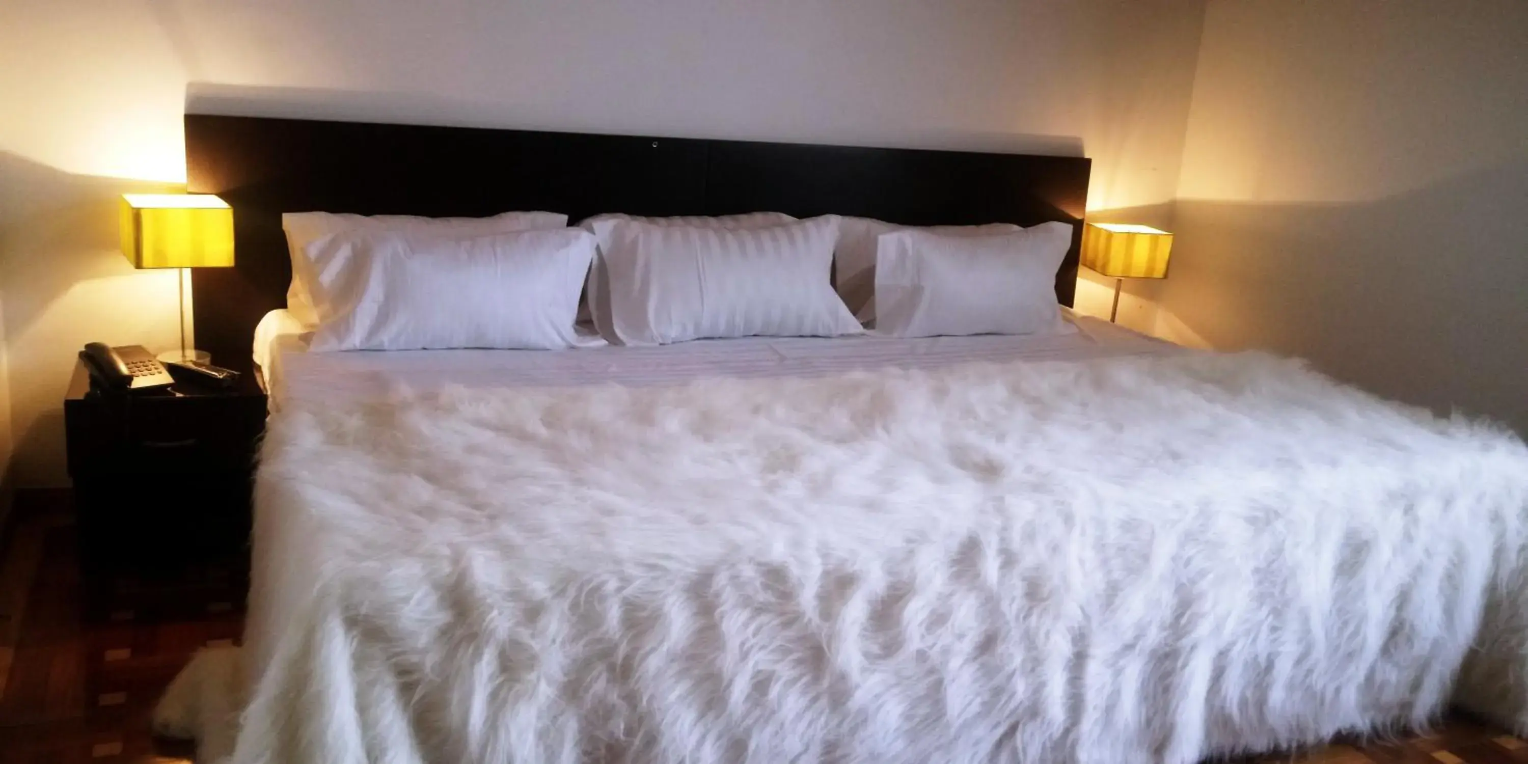 Deluxe King Suite in Casa Coliving 121 Deluxe King Suite in Casa Coliving 121