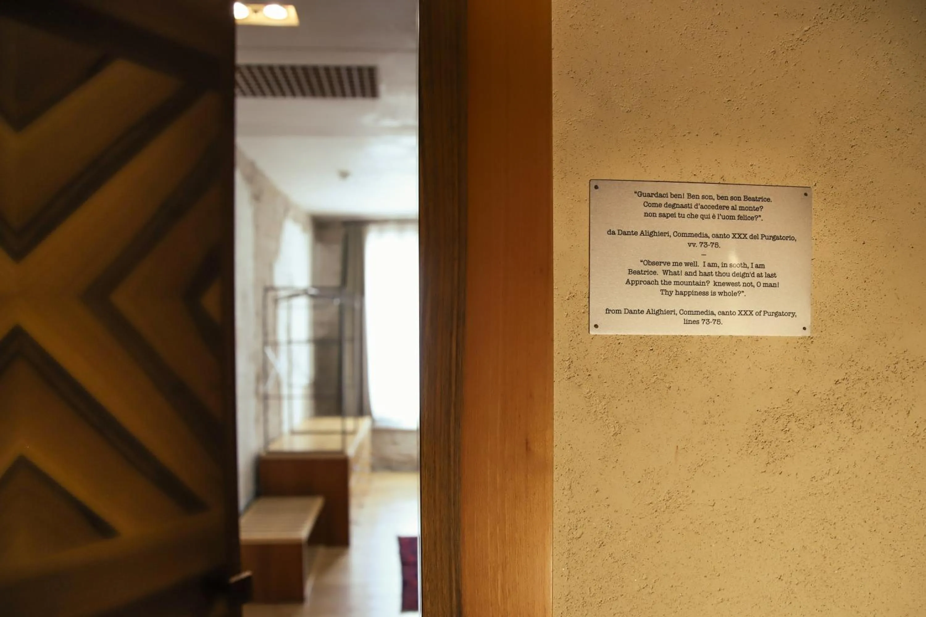 Text overlay in Locanda Ponte Dante