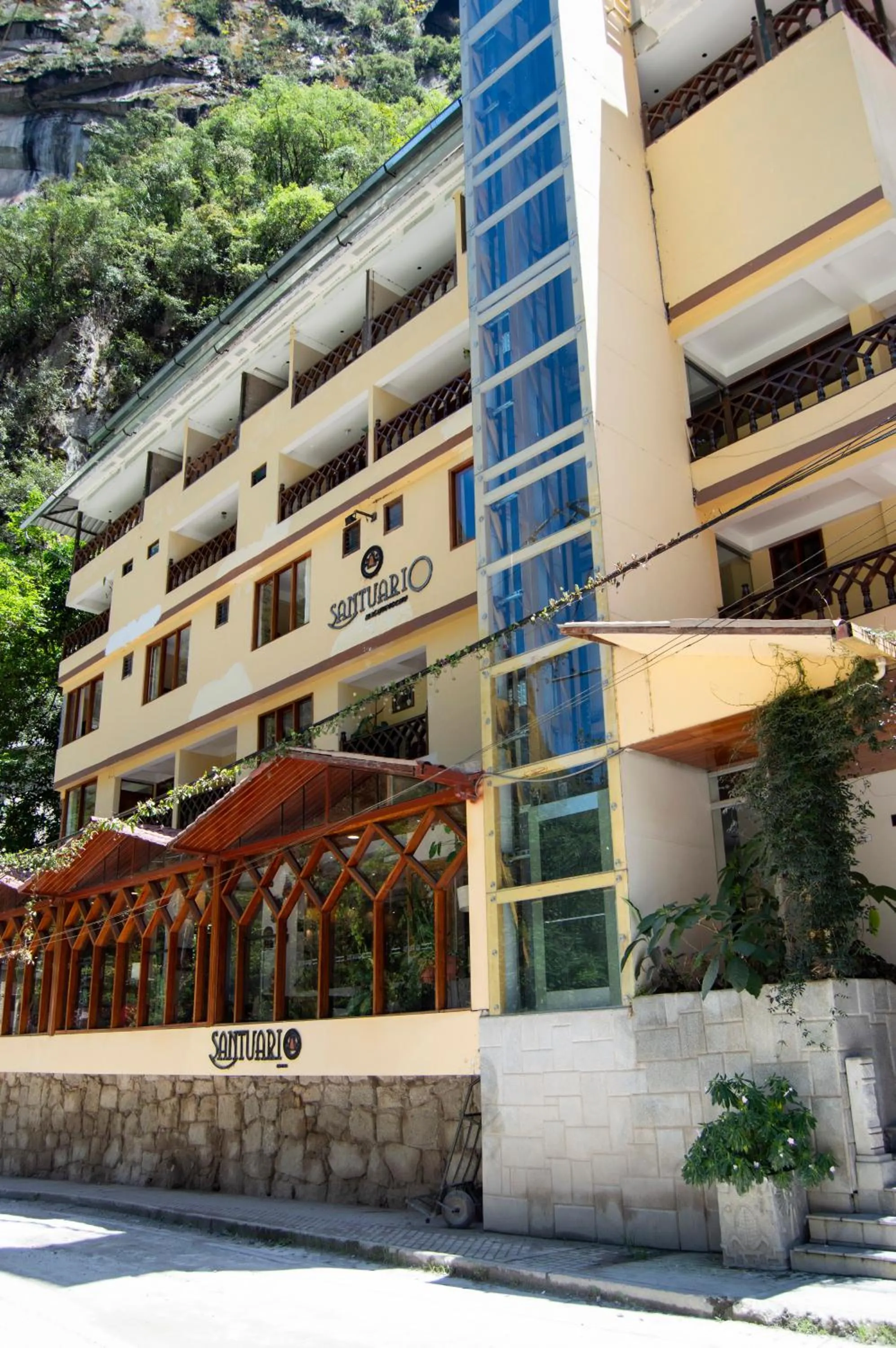 Property building in Santuario Machupicchu