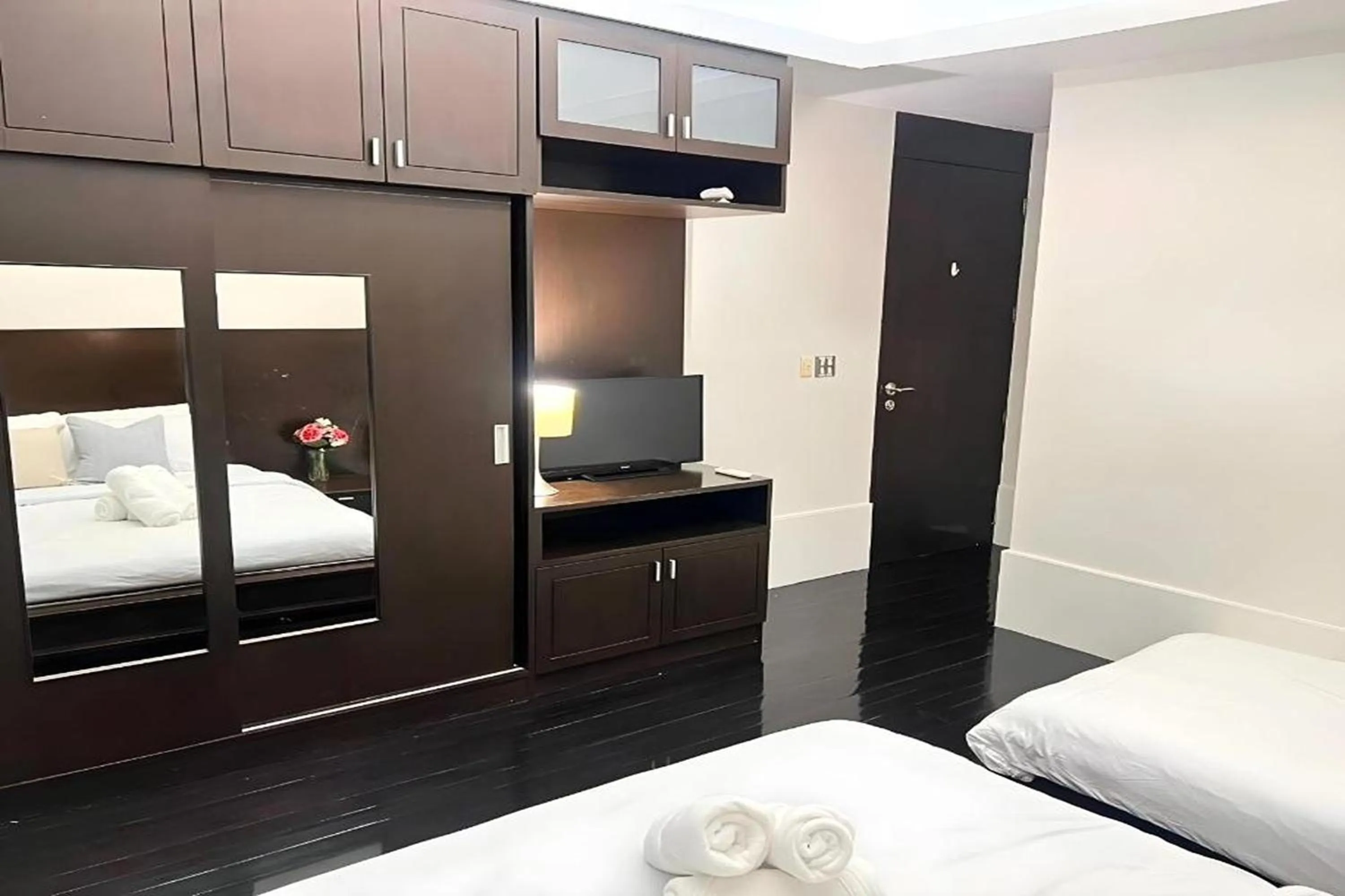 Bed in BM Pool Villa Pattaya