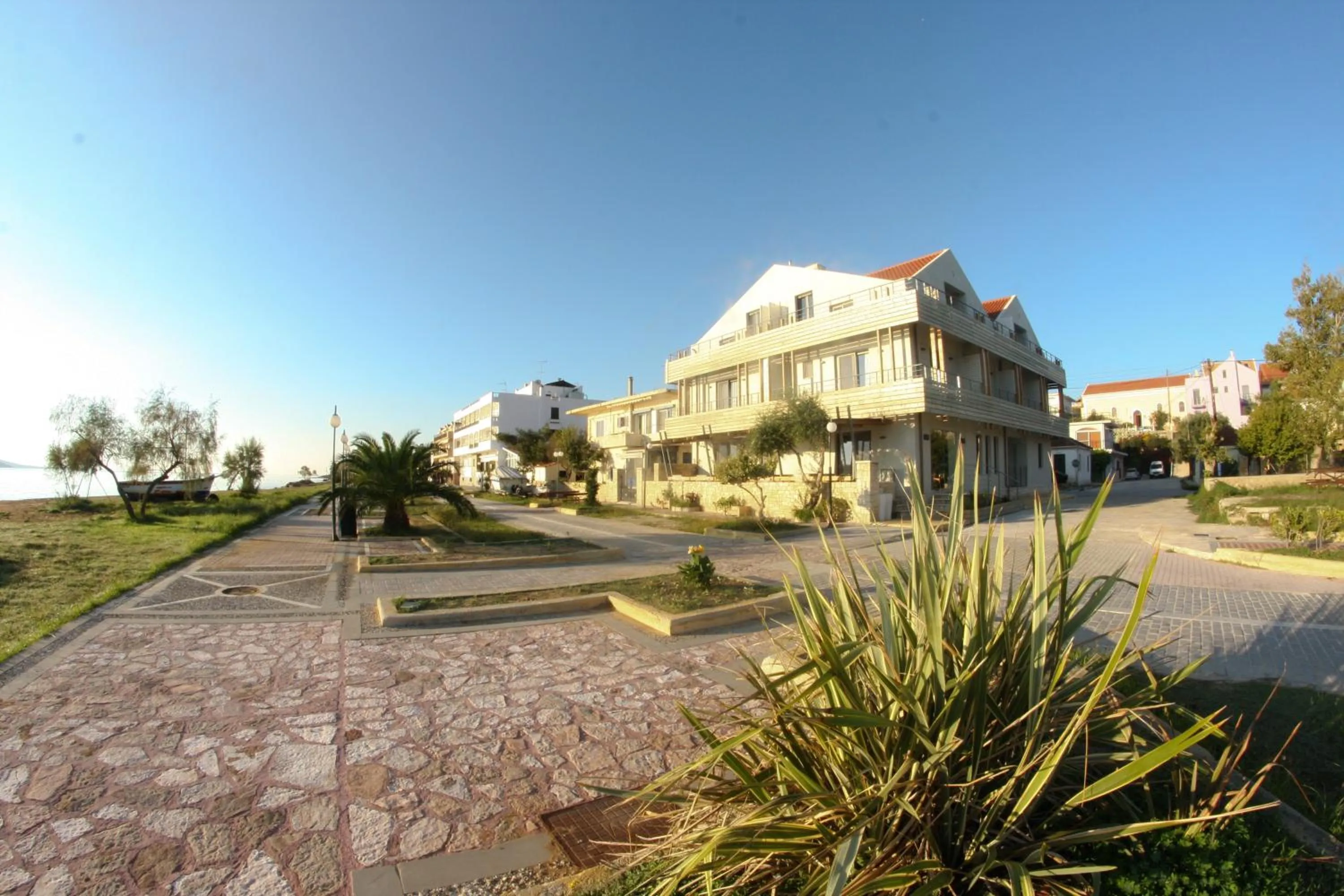 Day in Aura Boutique