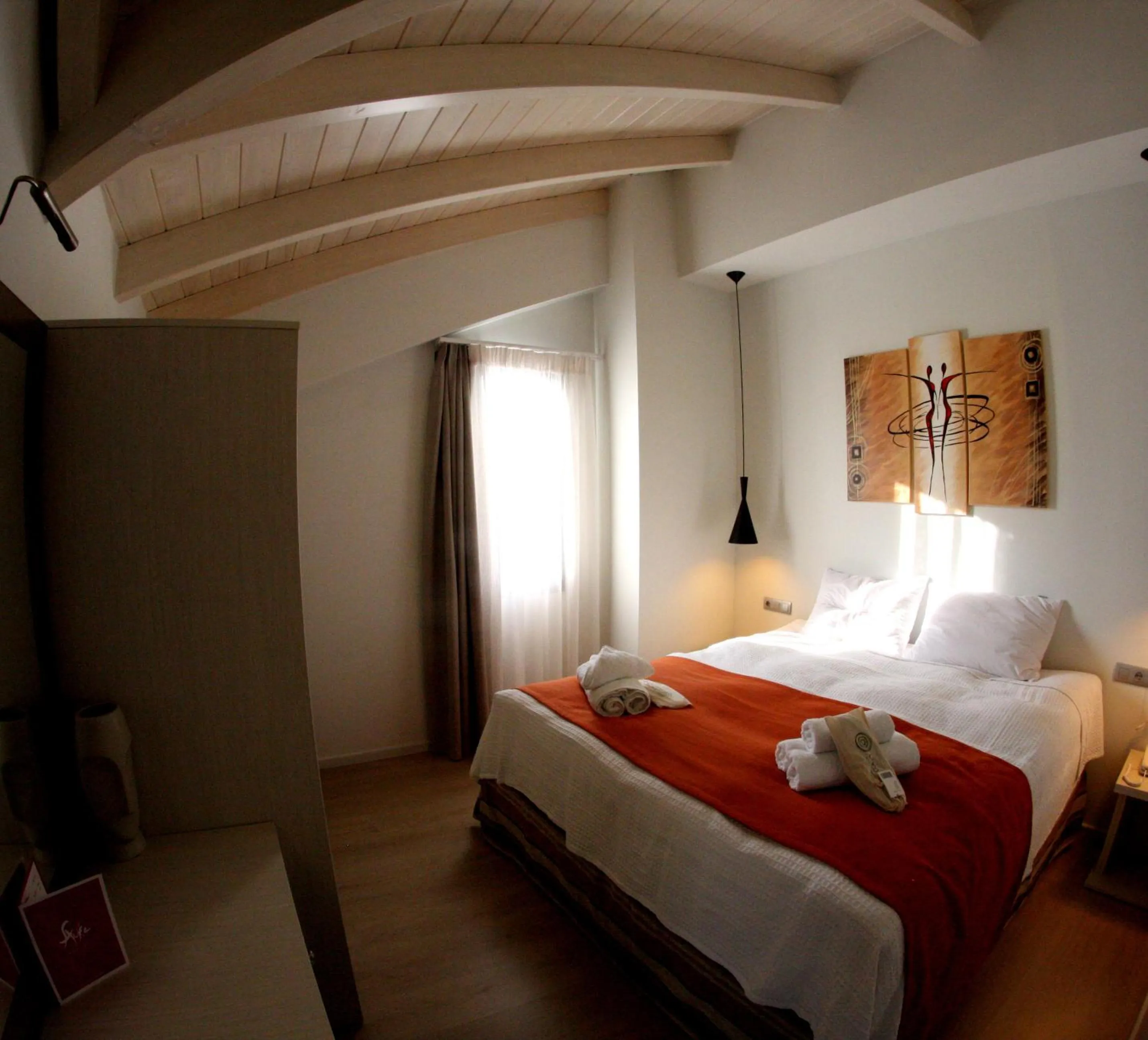 Day, Bed in Aura Boutique