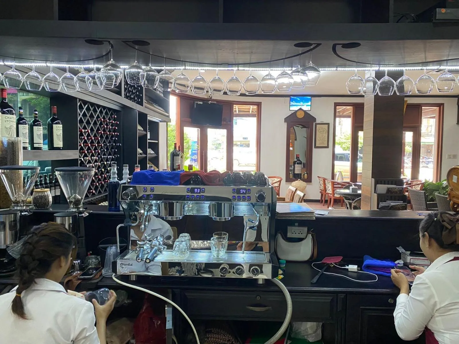 Coffee/tea facilities in SUBINH HOTEL AND RESTAURANT