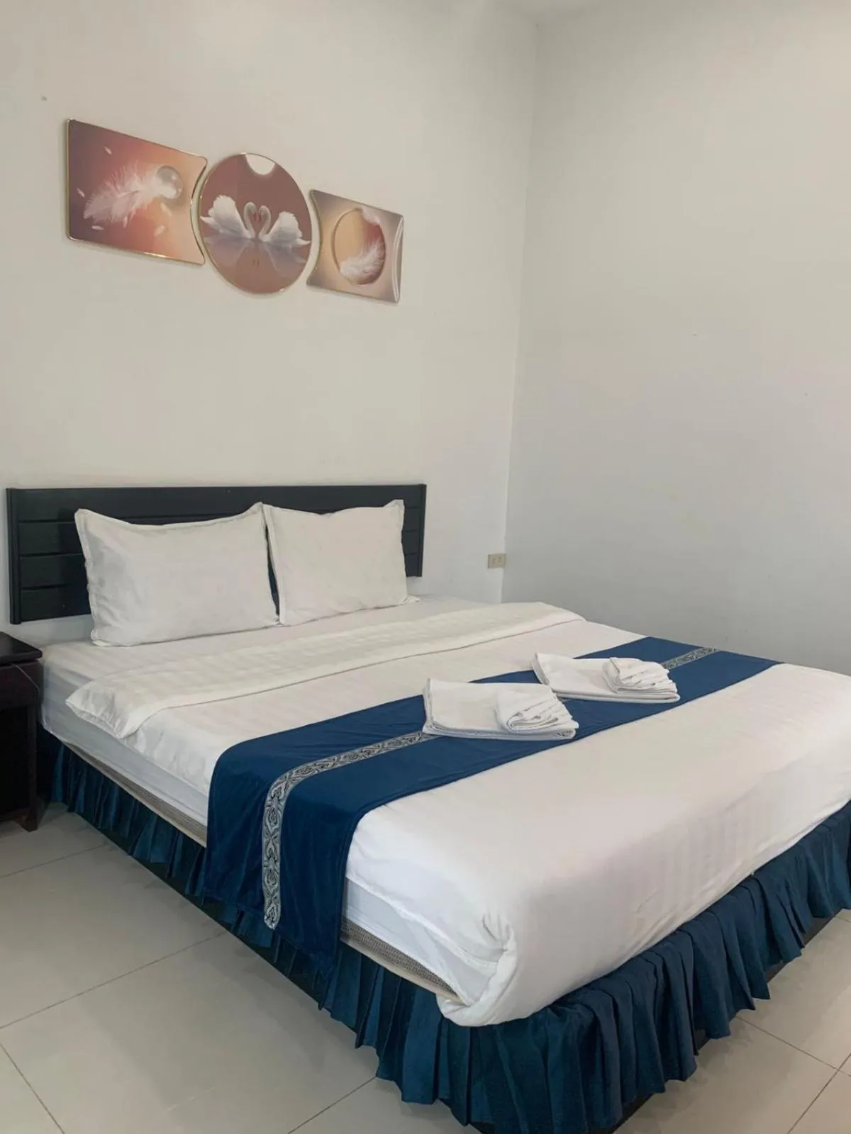 Bed in SUBINH HOTEL AND RESTAURANT