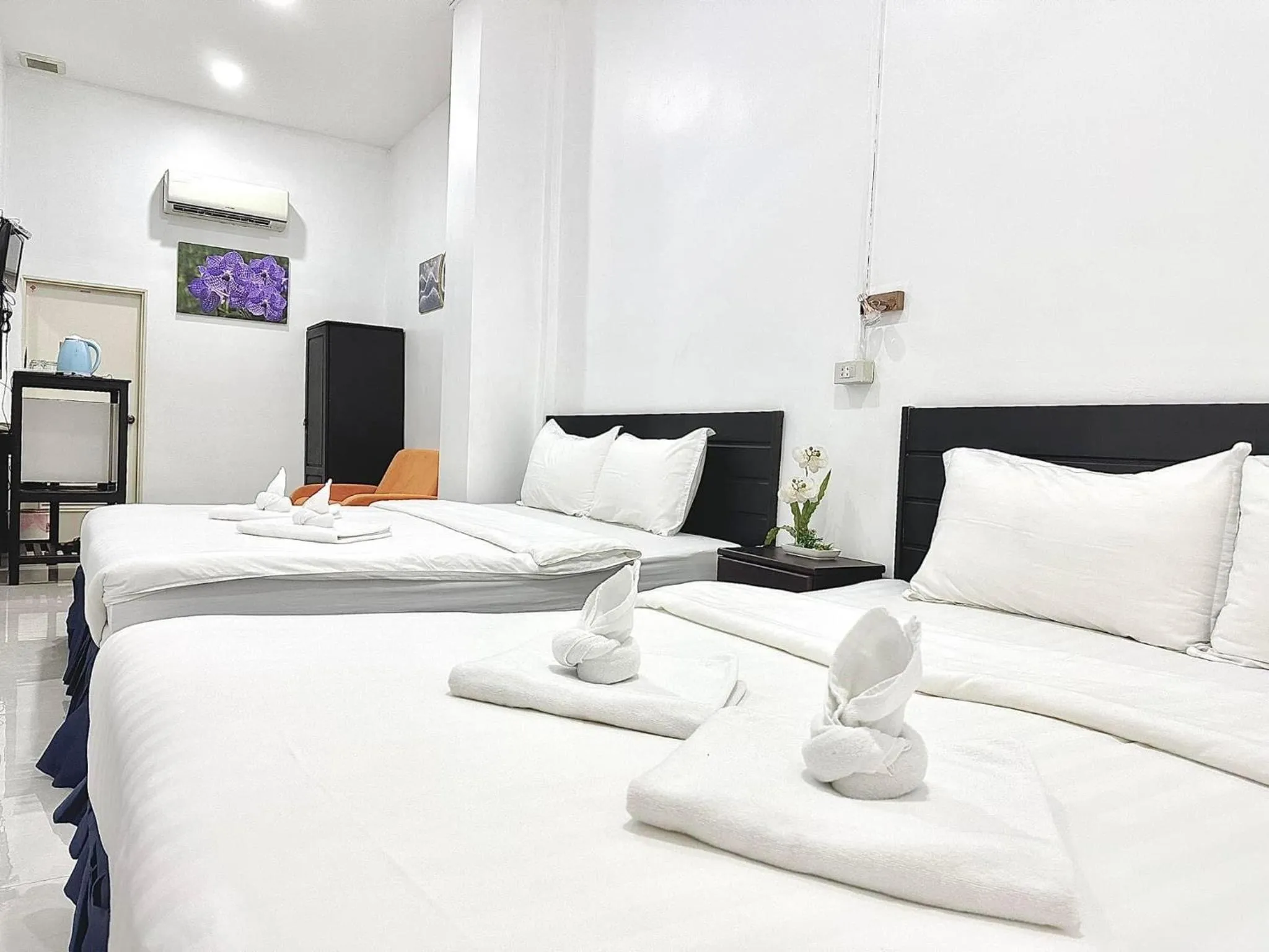 Bedroom, Bed in SUBINH HOTEL AND RESTAURANT