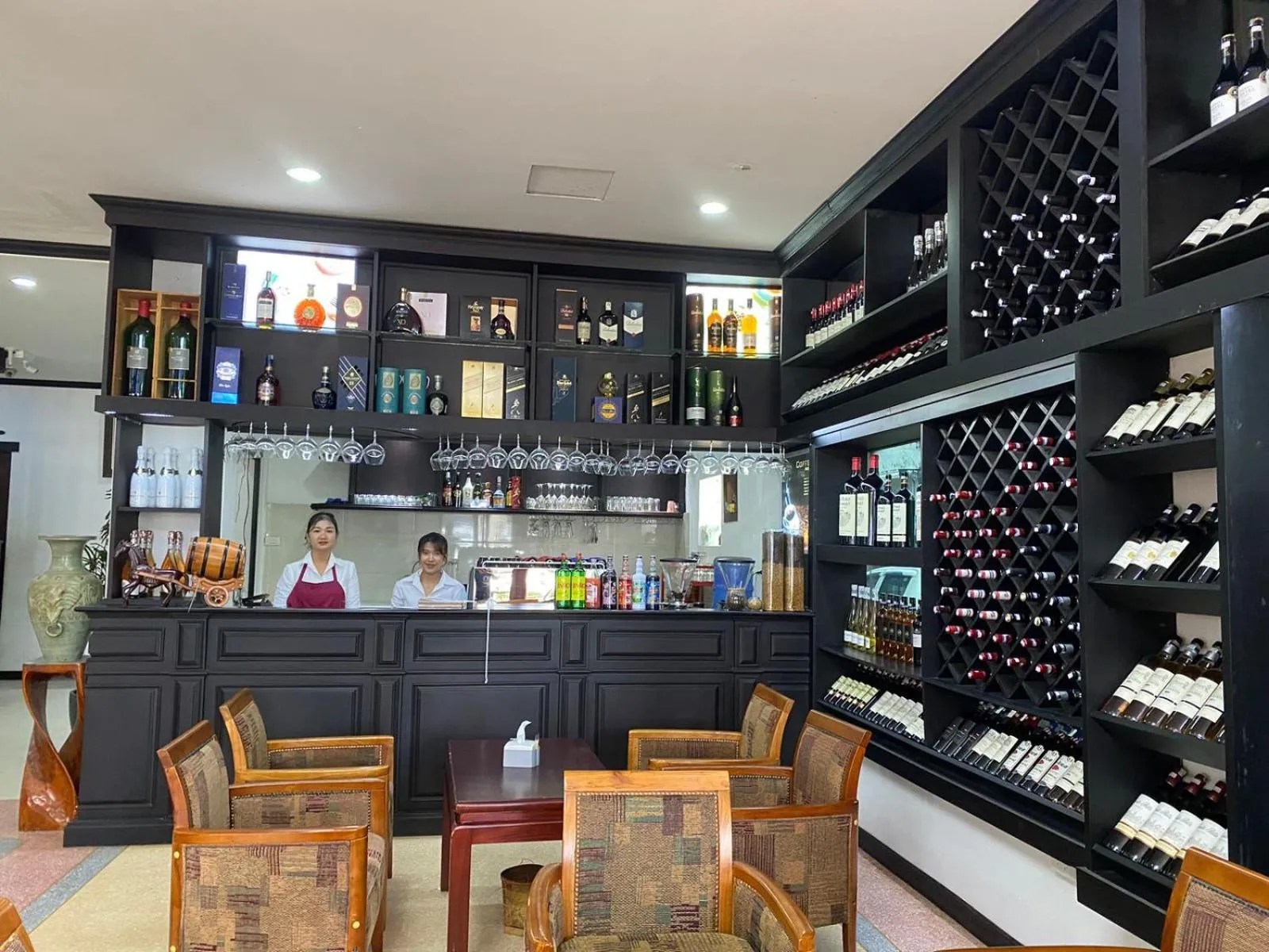 Coffee/tea facilities in SUBINH HOTEL AND RESTAURANT