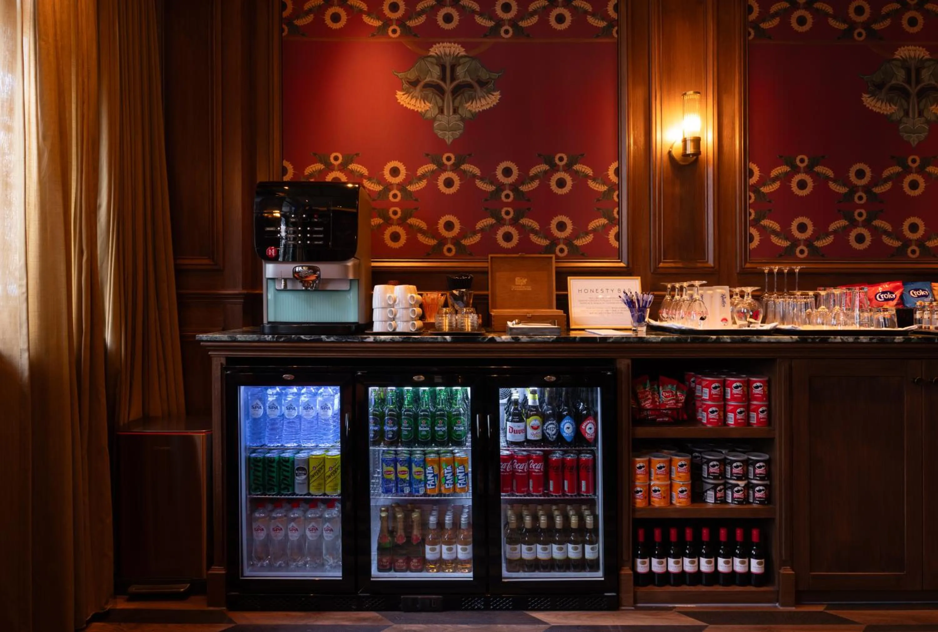 Coffee/tea facilities in Hotel Aalders