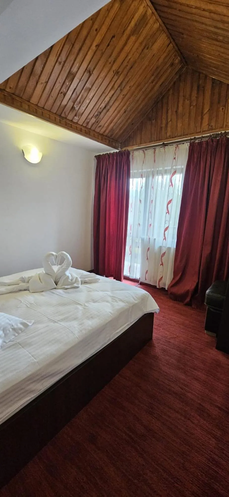 Bed in Hotel Bran Stoker