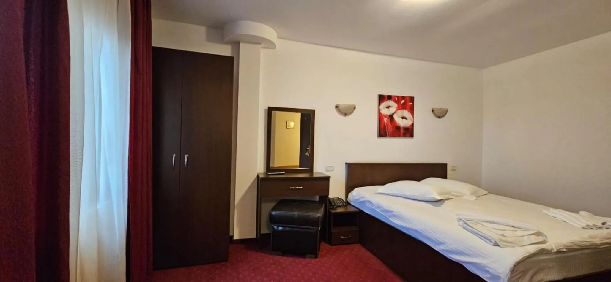 Bed in Hotel Bran Stoker