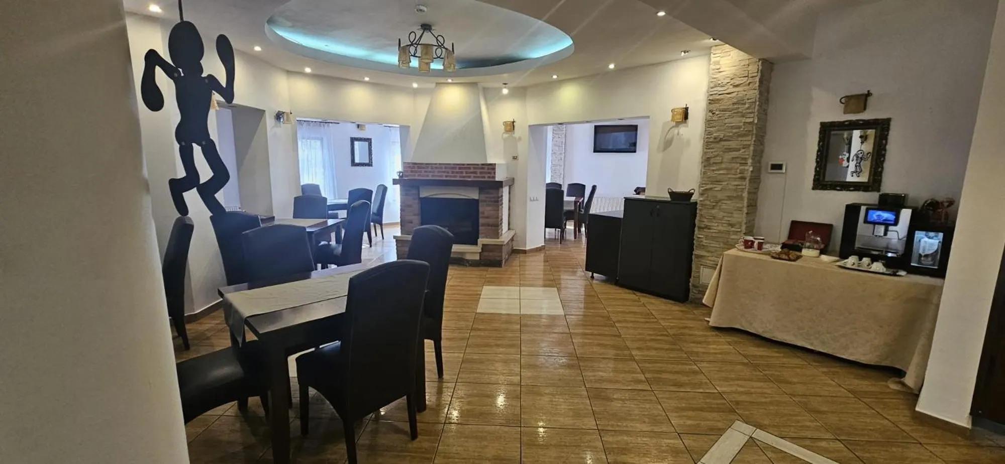 Restaurant/places to eat in Hotel Bran Stoker