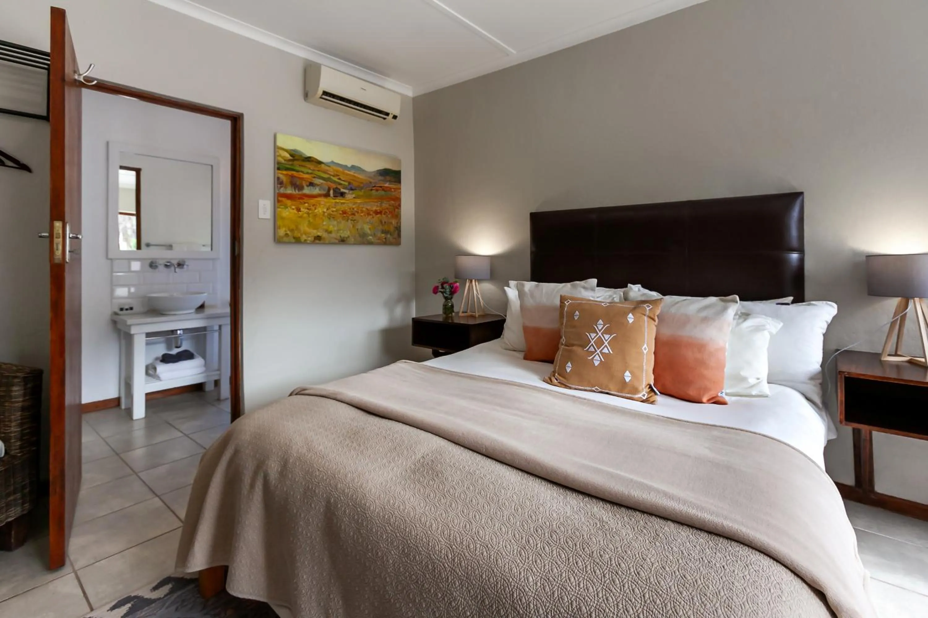 Bed in Leipzig Country House & Winery