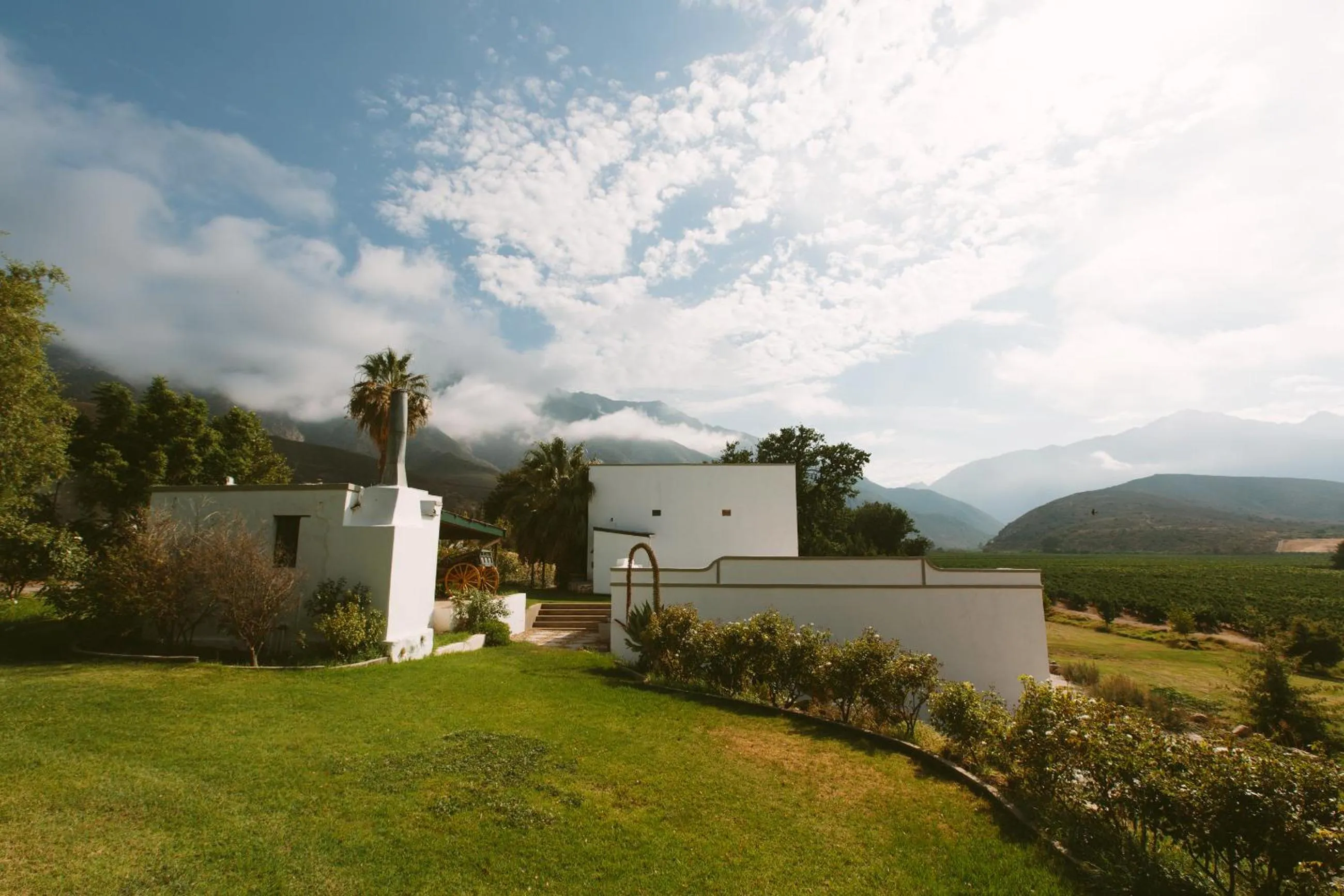 Swimming pool in Leipzig Country House & Winery