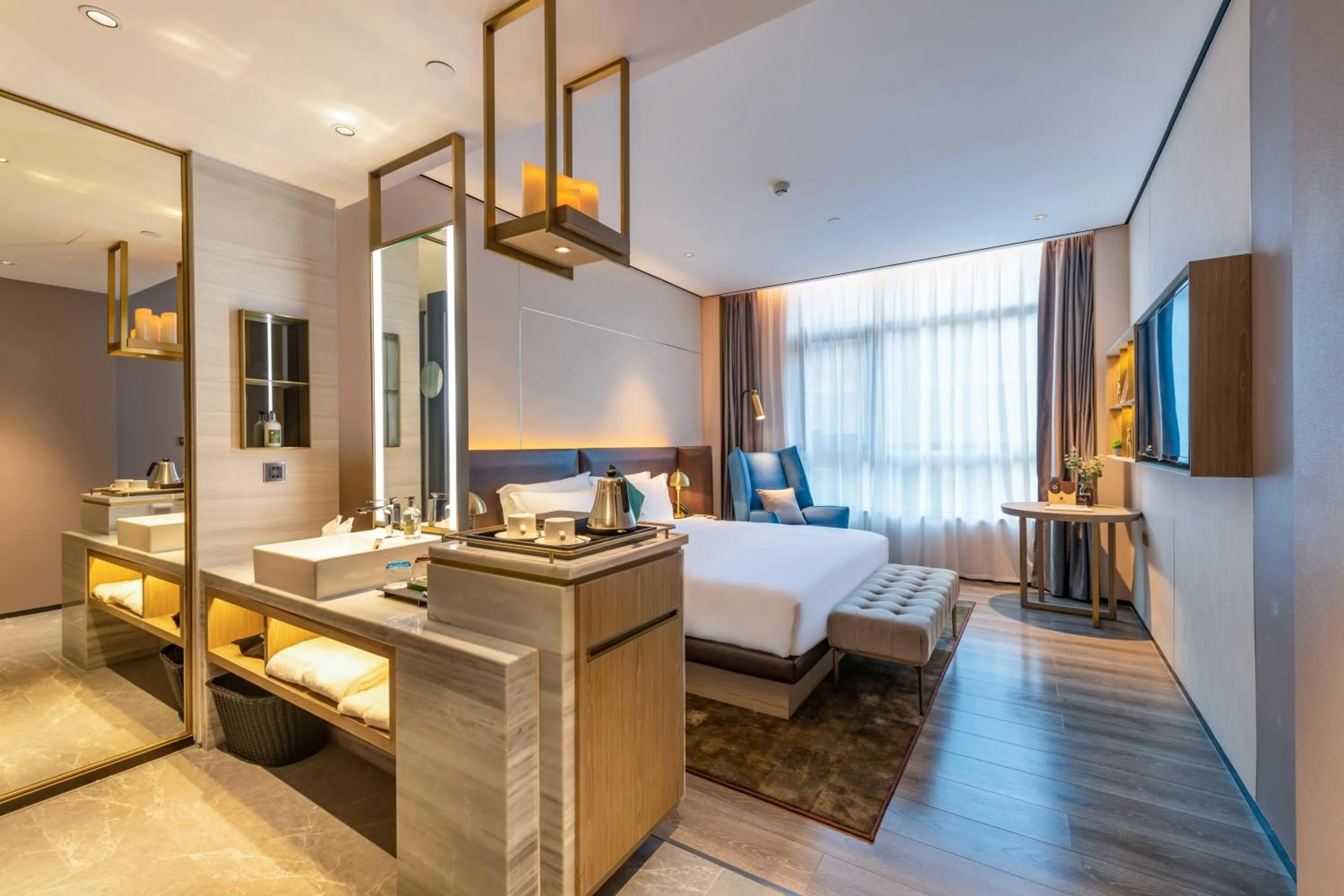 Bed in Echarm Plus International Hotel Ouzhuang Metro Station Branch - Free Deliver Service to Canton Fair Complex During Canton Fair Period