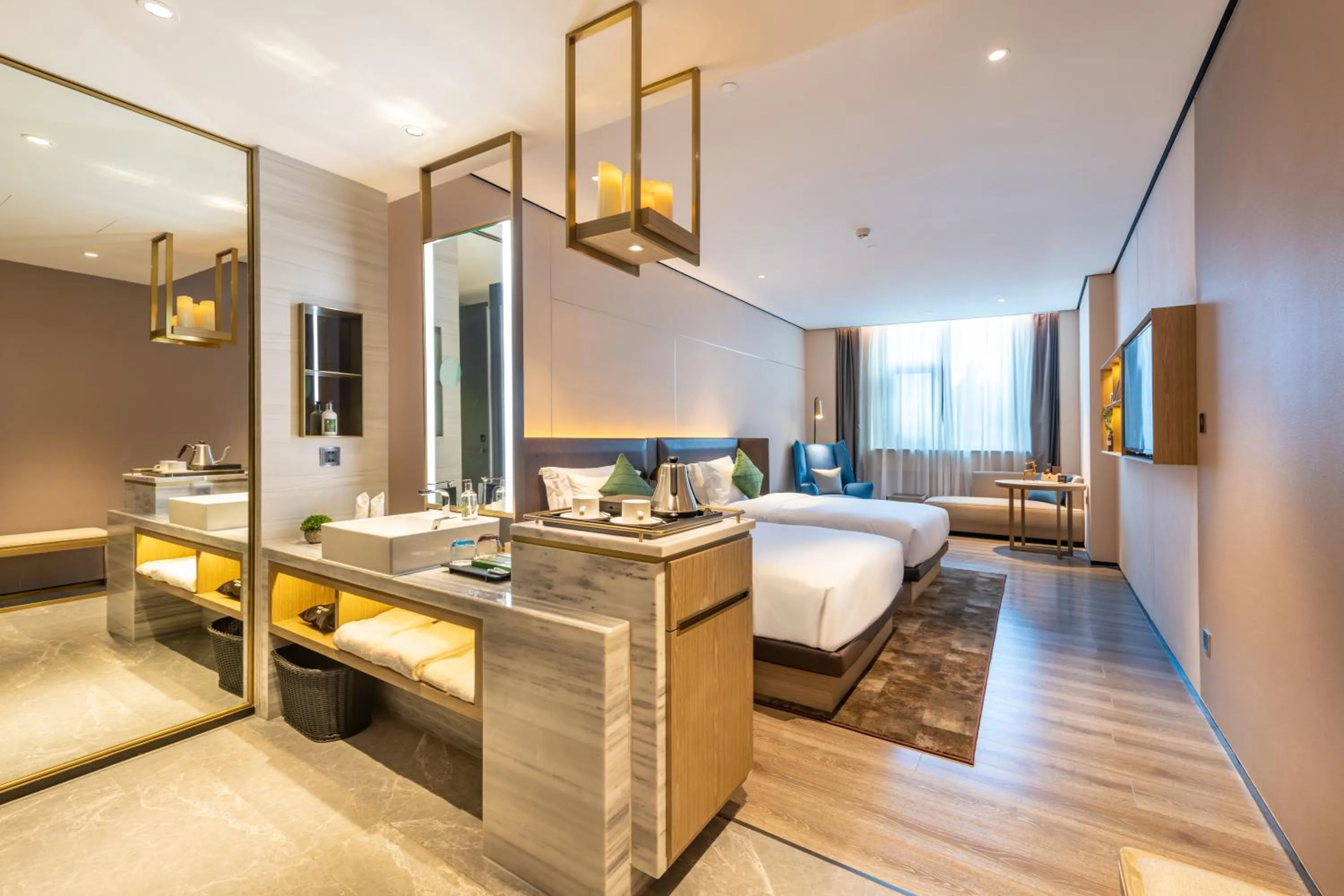 Bed in Echarm Plus International Hotel Ouzhuang Metro Station Branch - Free Deliver Service to Canton Fair Complex During Canton Fair Period