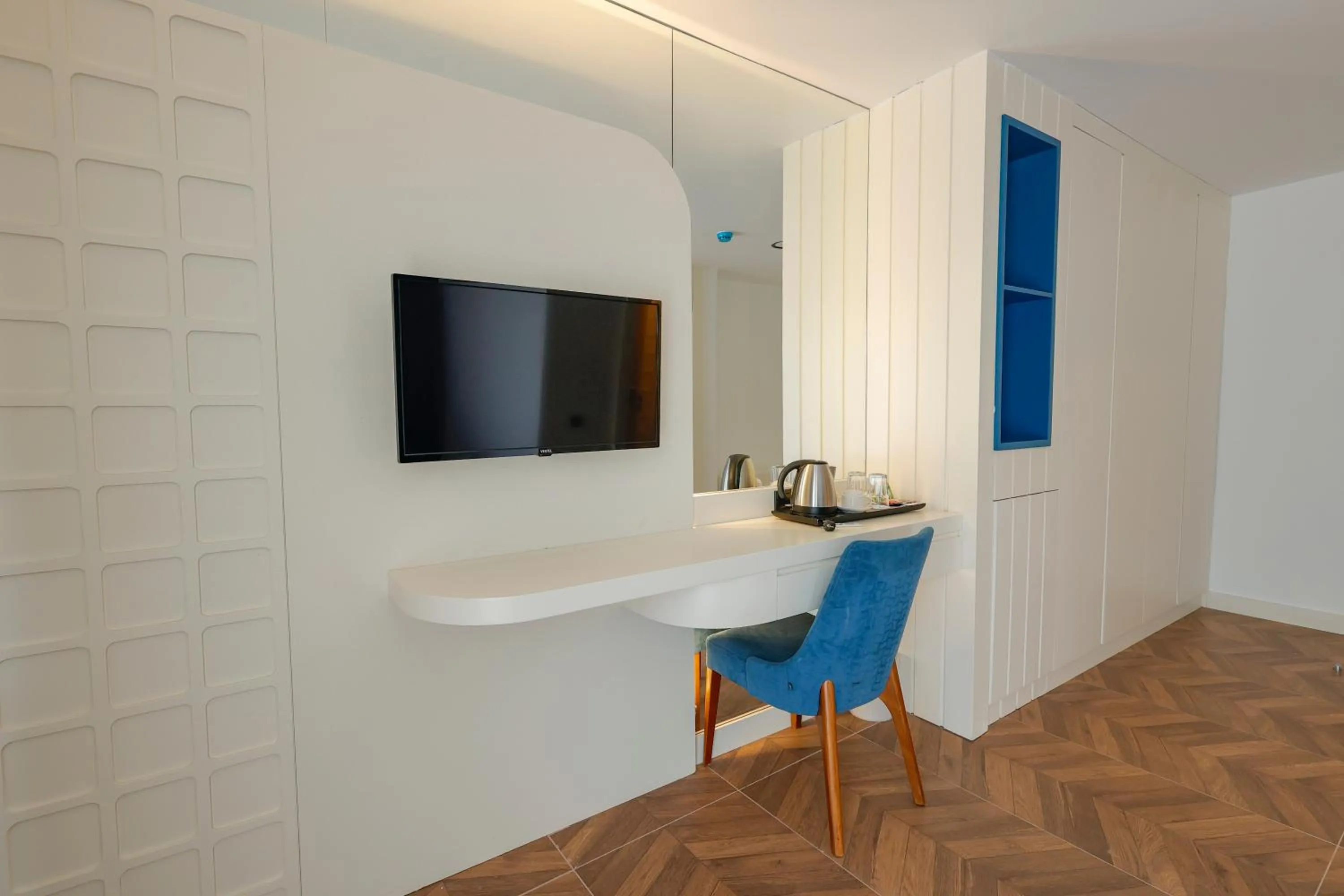 TV and multimedia in Forest In Hotel