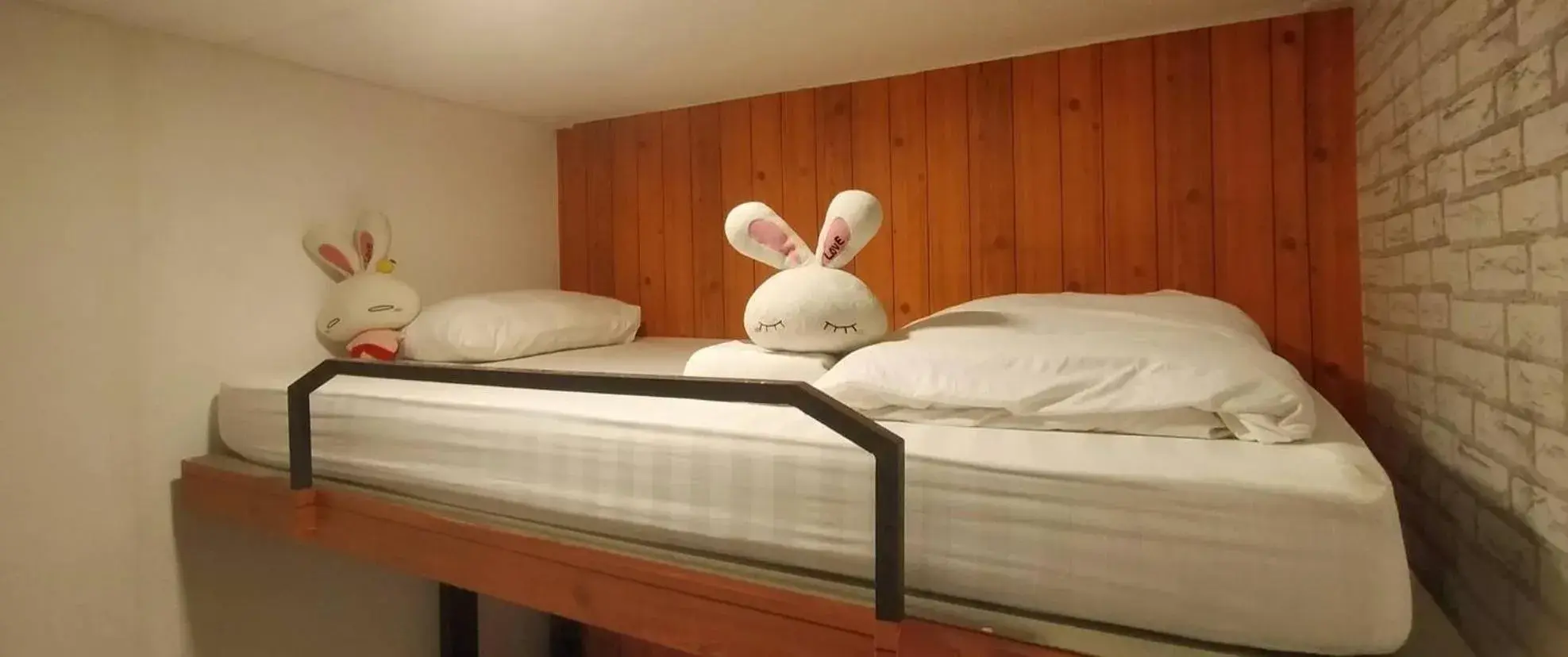 Triple Room with Garden View in innbox Chiangmai Hotel Triple Room with Garden View in innbox Chiangmai Hotel