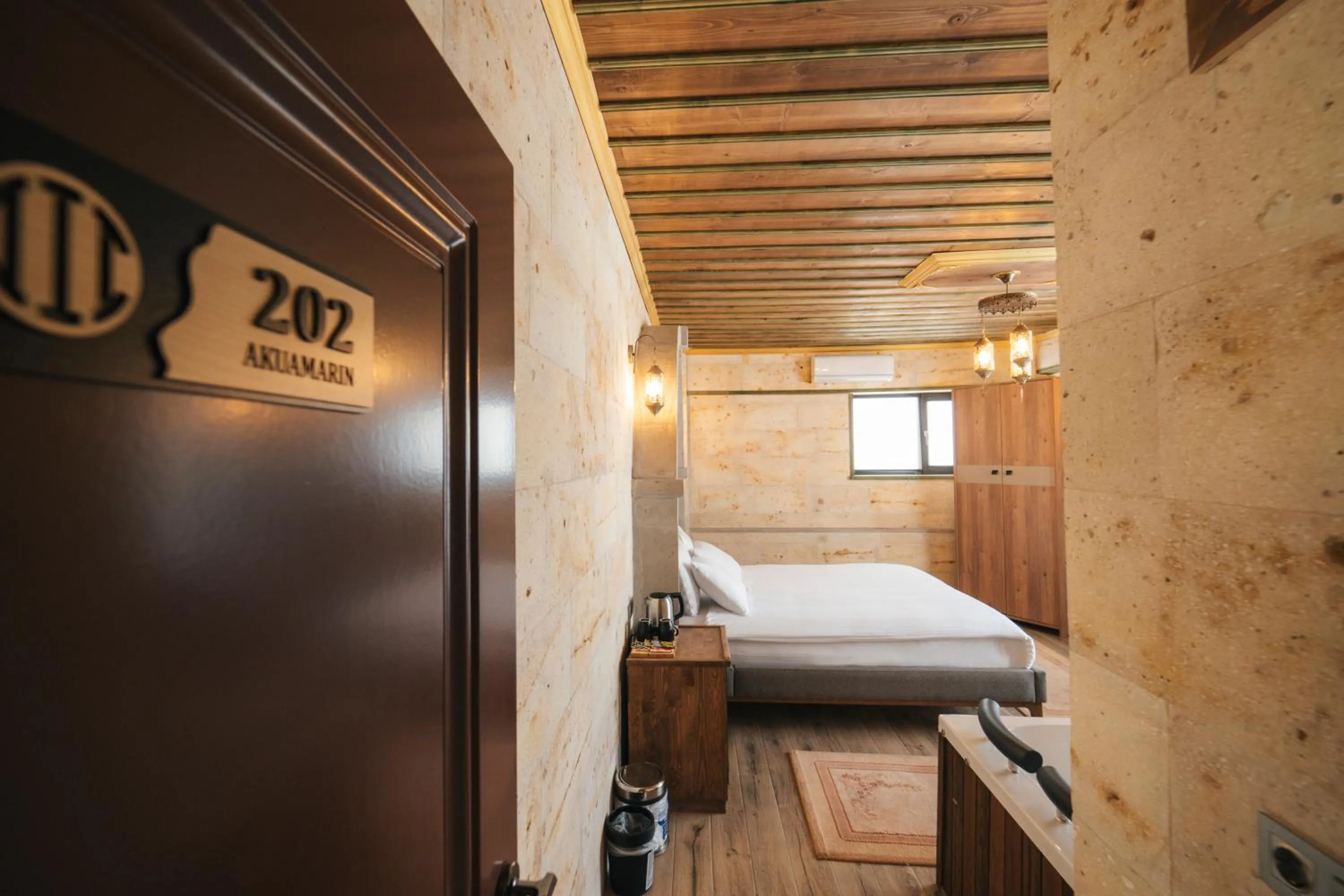 Photo of the whole room, Bed in İncebey Konak Cappadocia