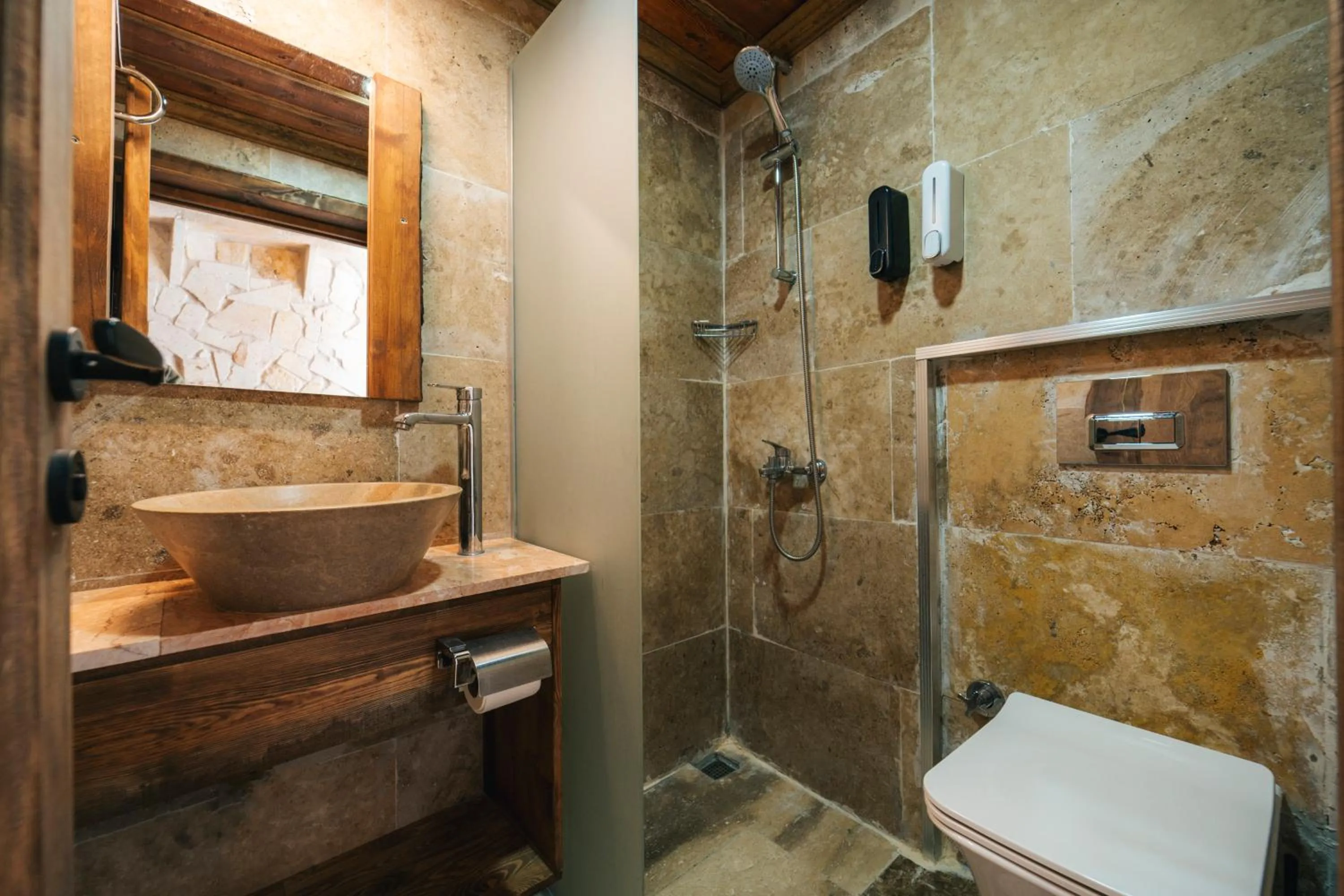 Shower in İncebey Konak Cappadocia