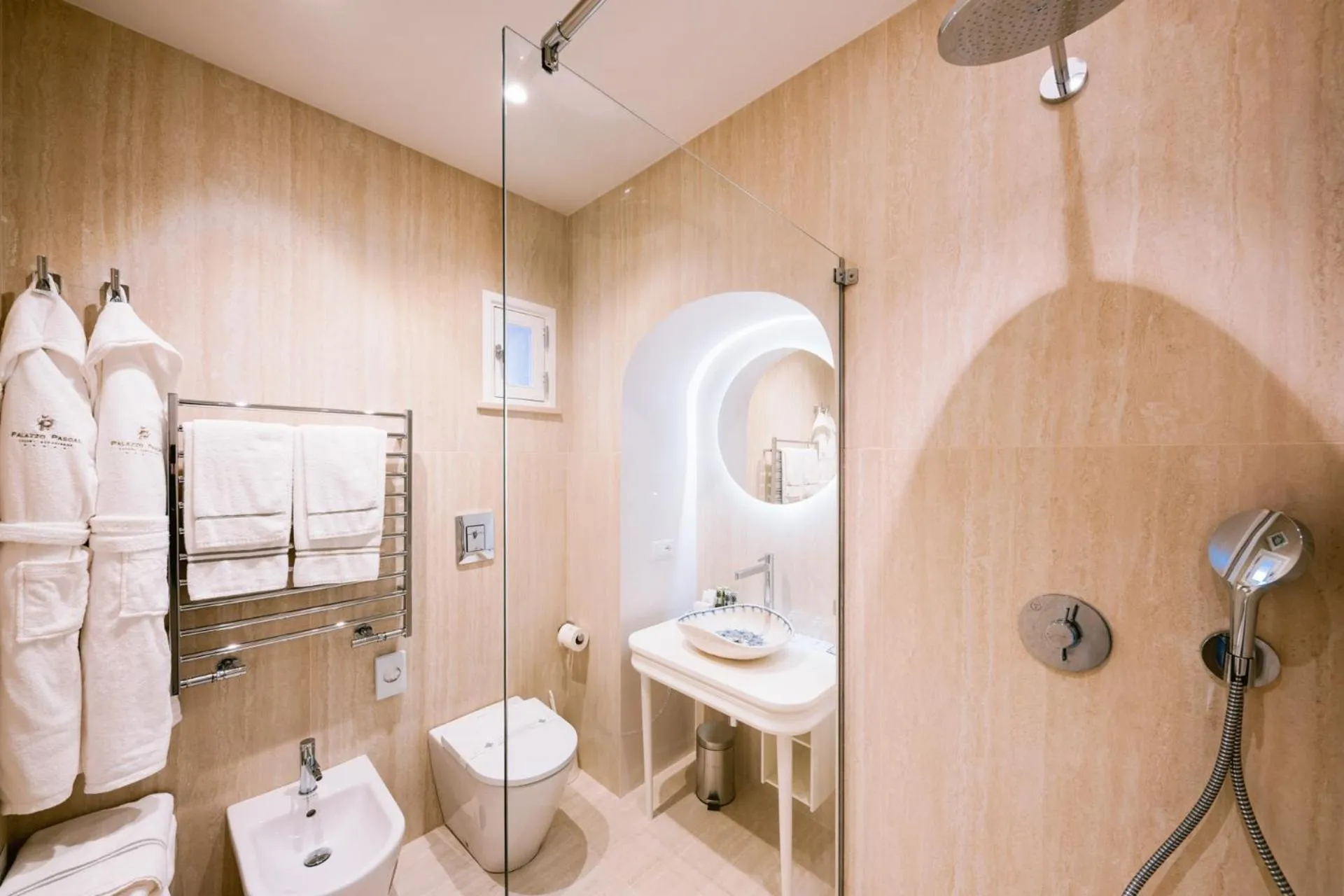 Bathroom in Palazzo Pascal