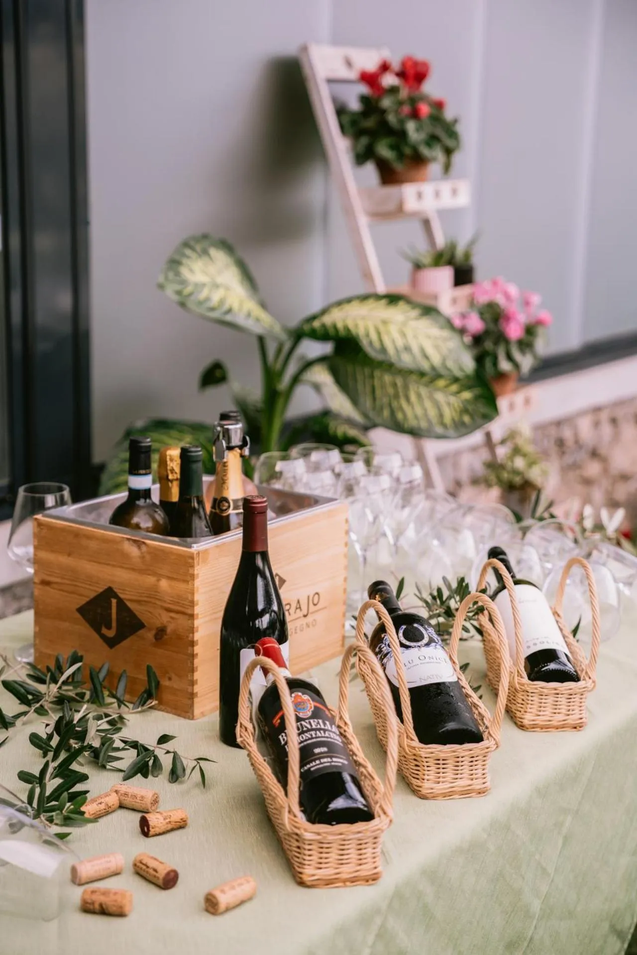 Restaurant/places to eat in Palazzo Pascal