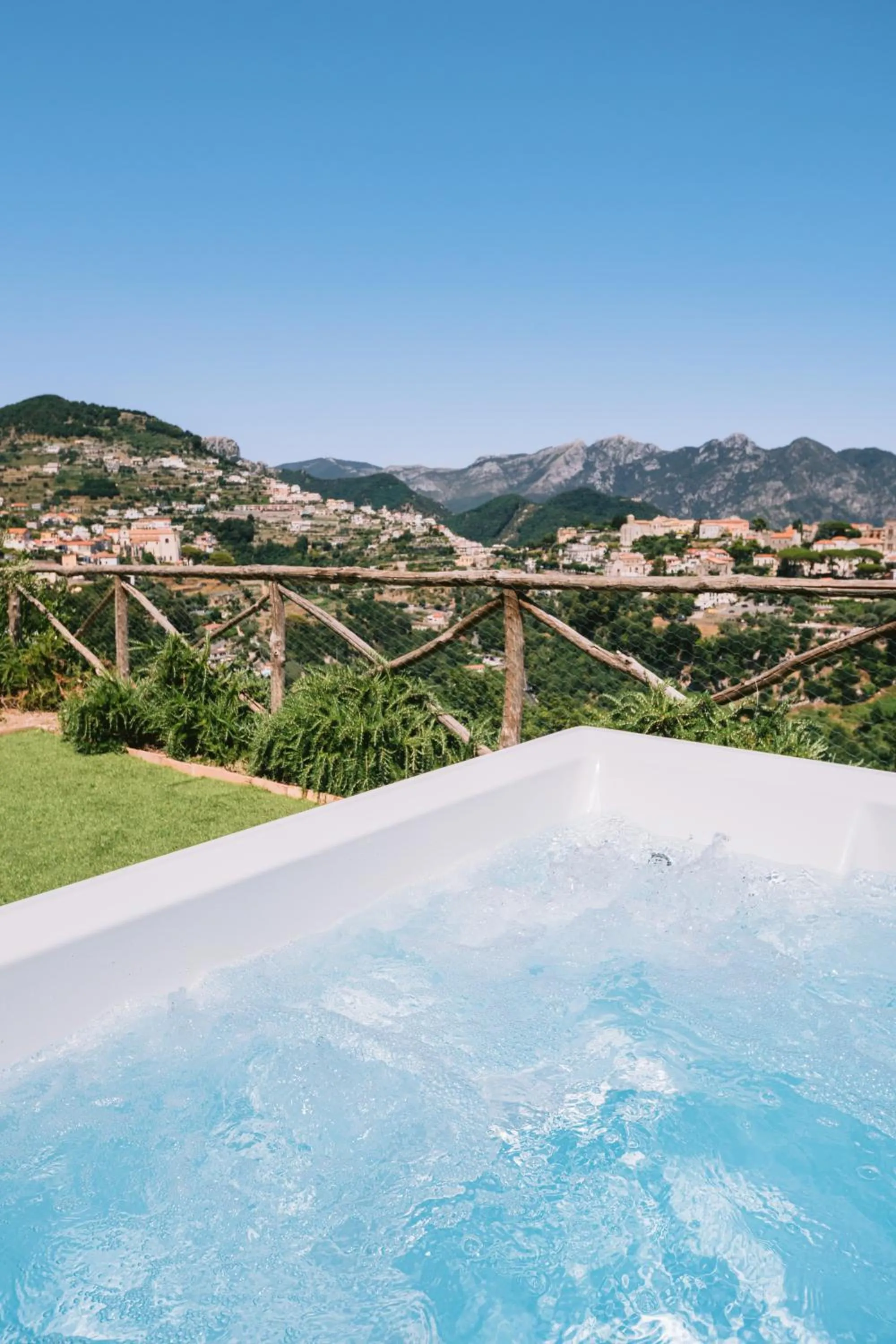 Hot Tub in Palazzo Pascal