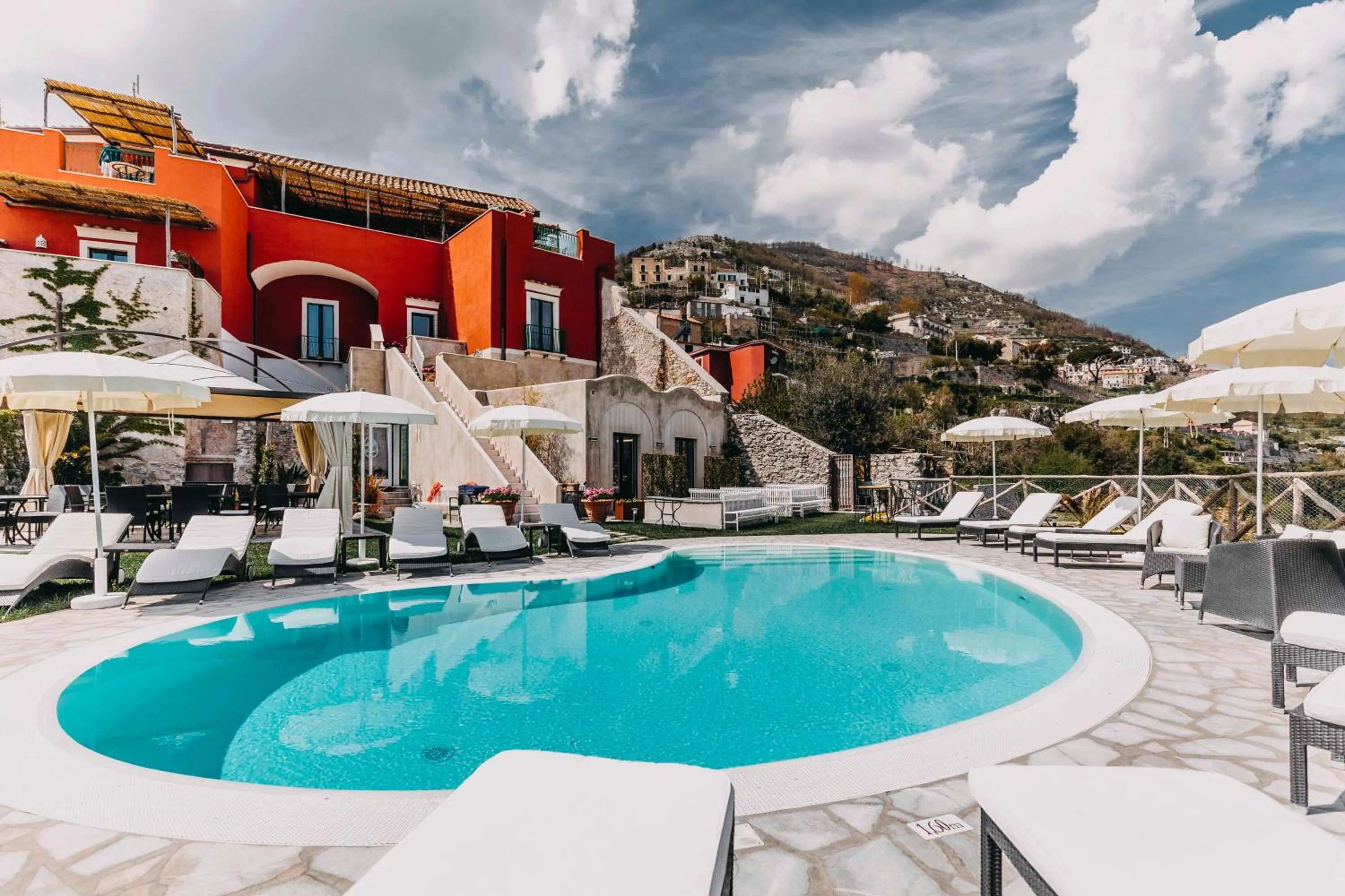 Property building in Palazzo Pascal