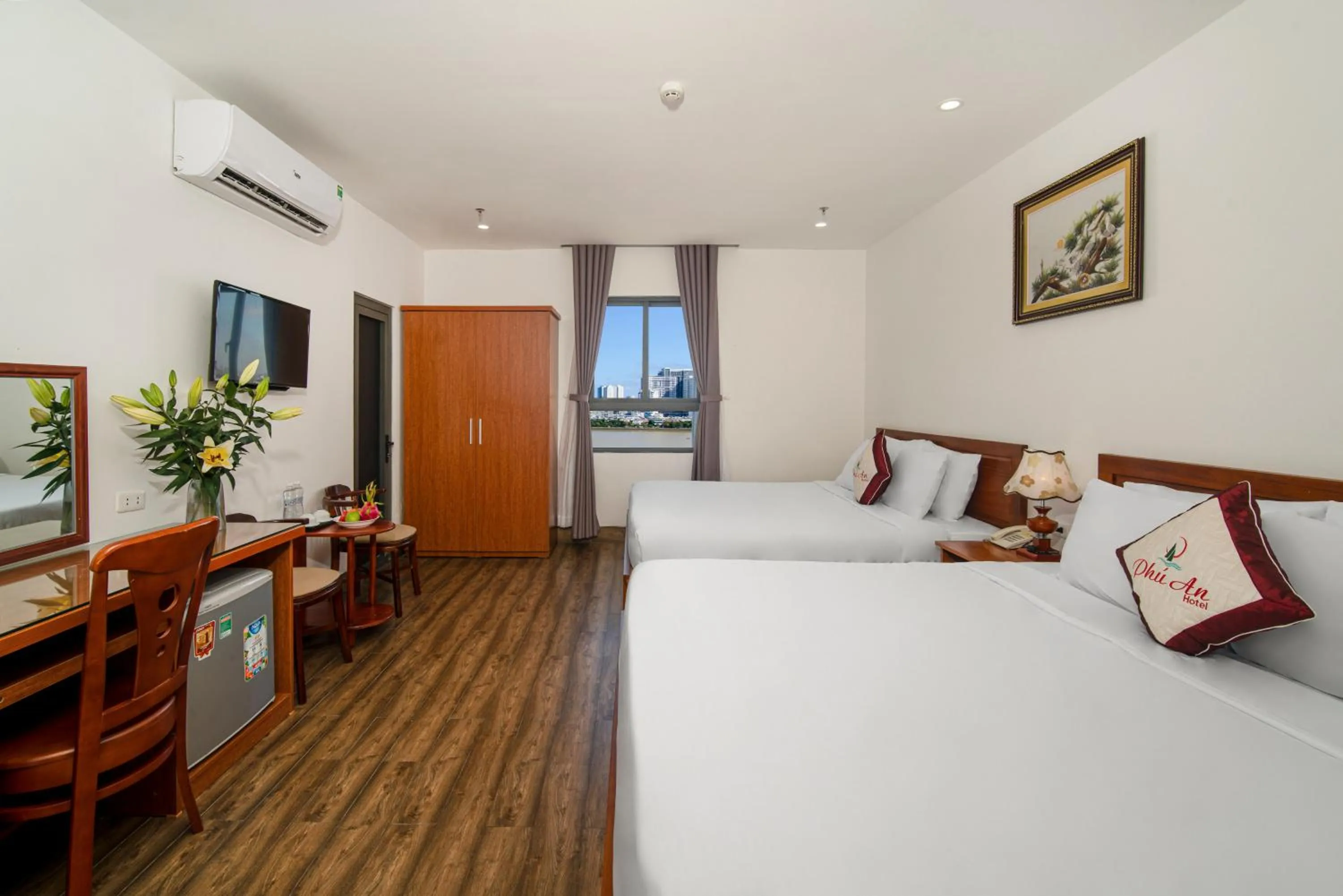 Photo of the whole room, Bed in Phú An Hotel