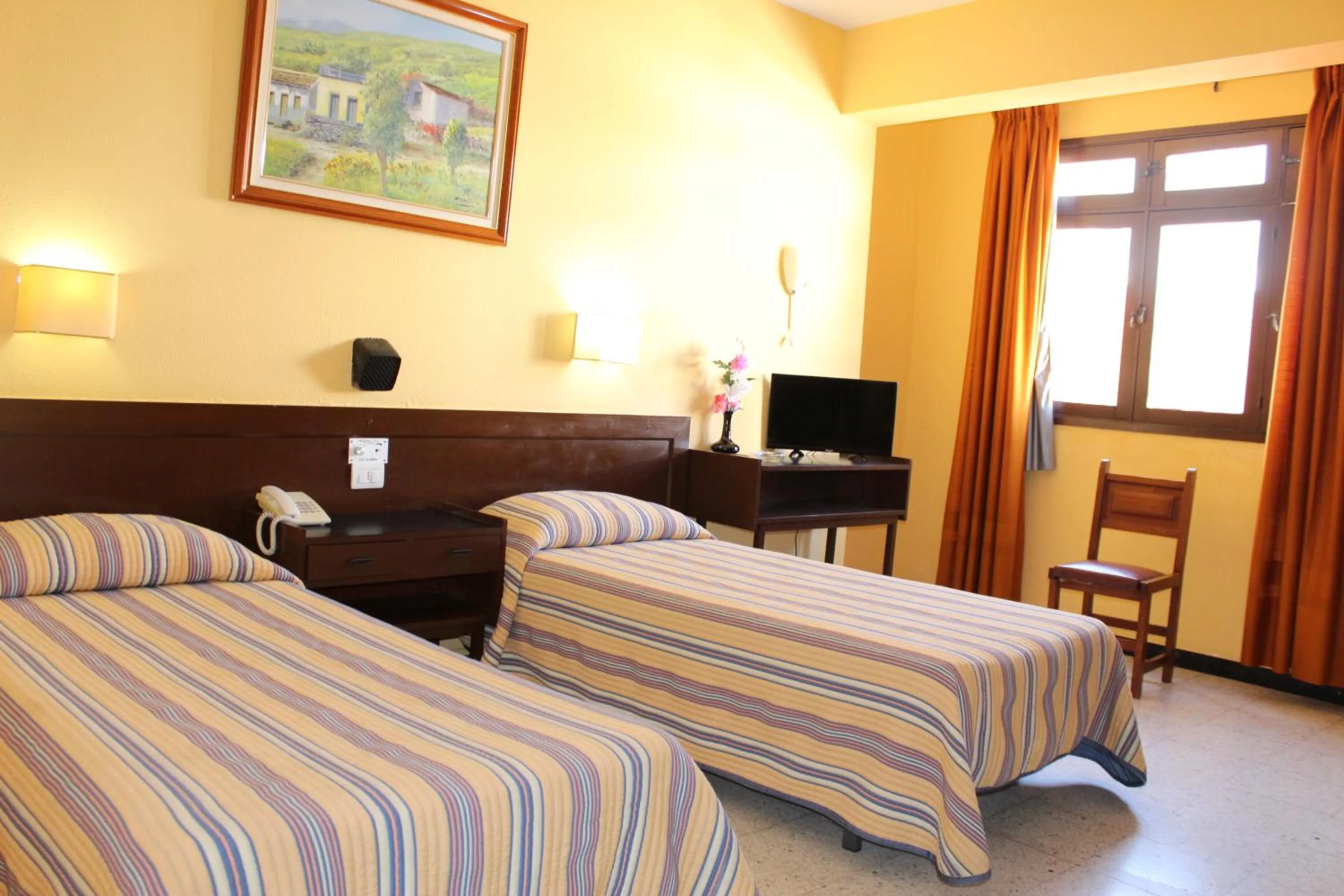 Bedroom, Bed in Hotel Olympia