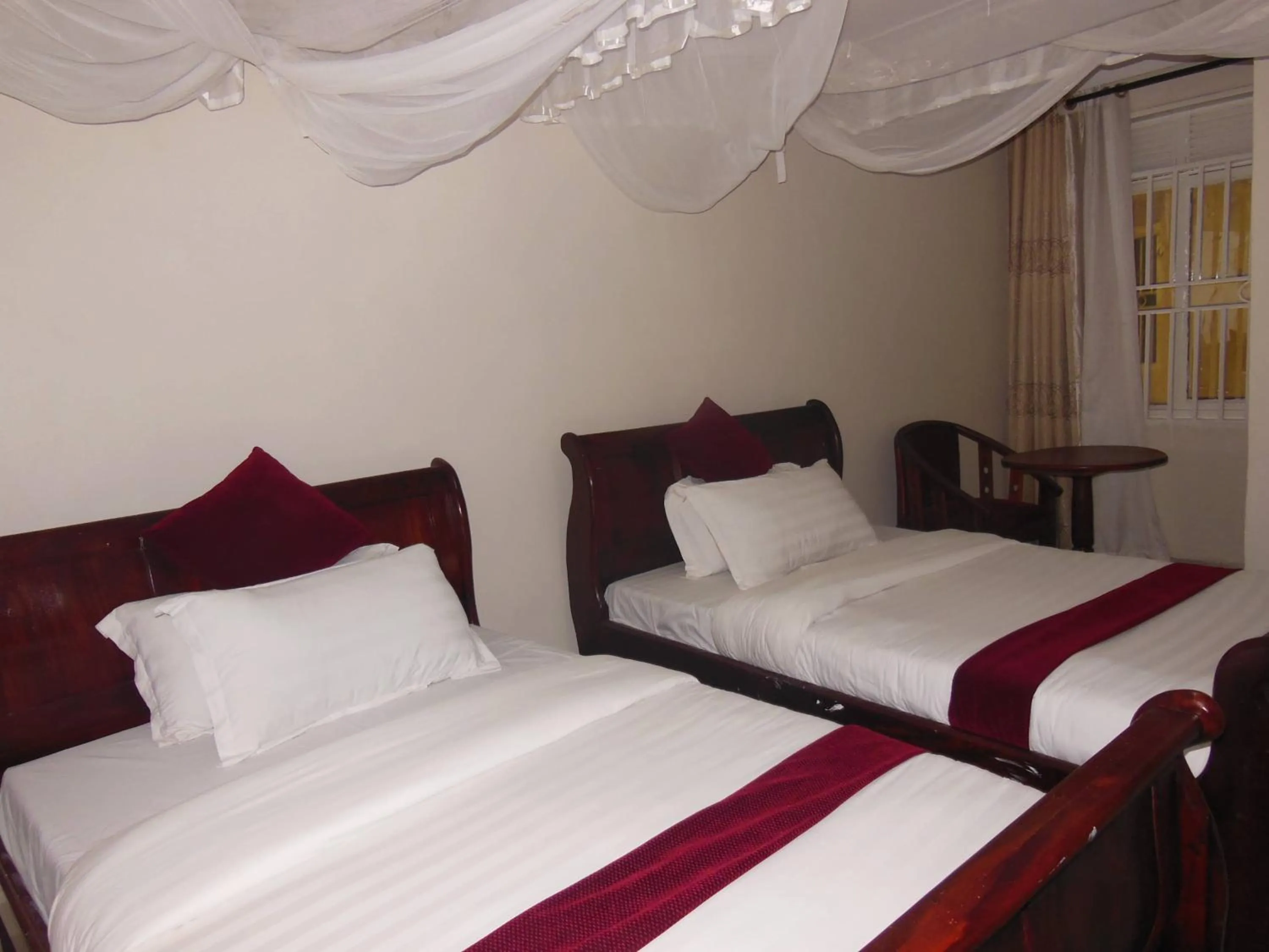 Bedroom, Bed in Psalms Motel