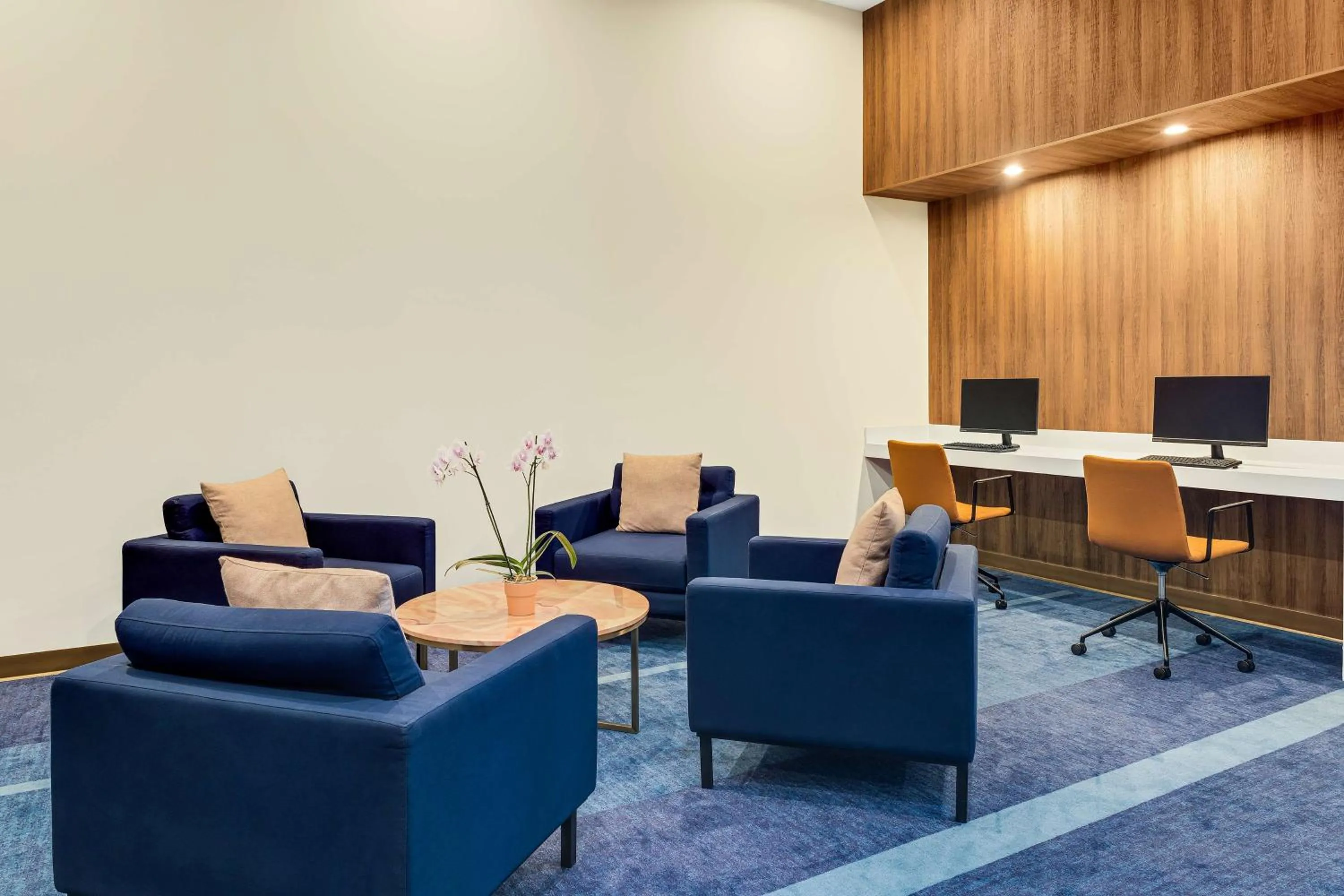 Business facilities in Hilton Garden Inn San Jose Airport City Mall