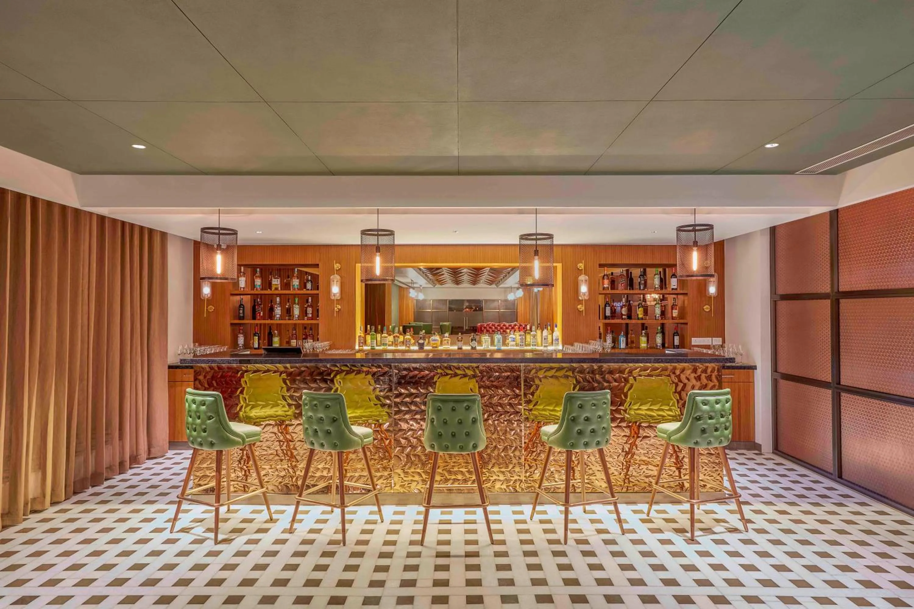 Lounge or bar in Doubletree By Hilton Varanasi